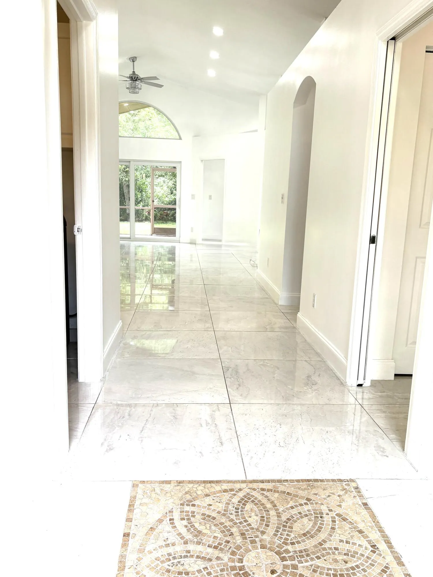 1842 OAK BERRY Circle