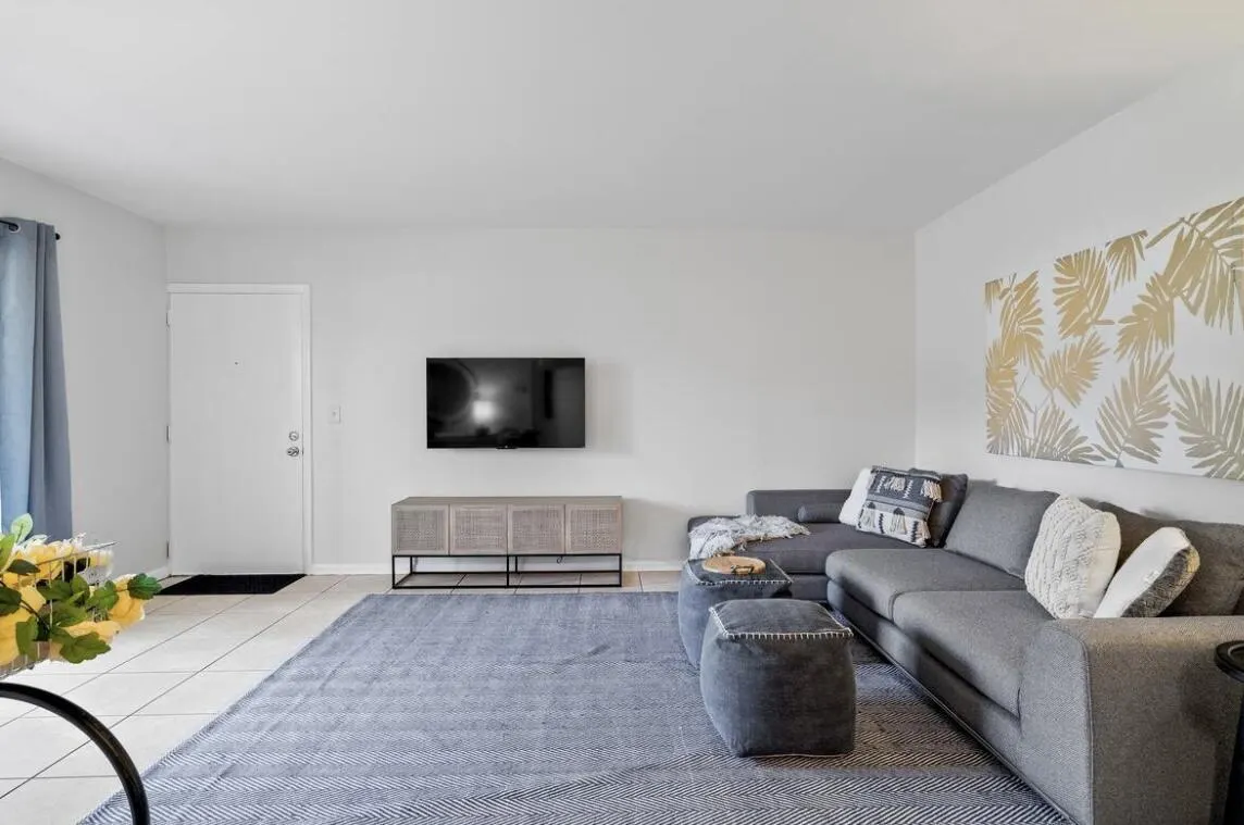 333 SE MARTIN Avenue #1-I
