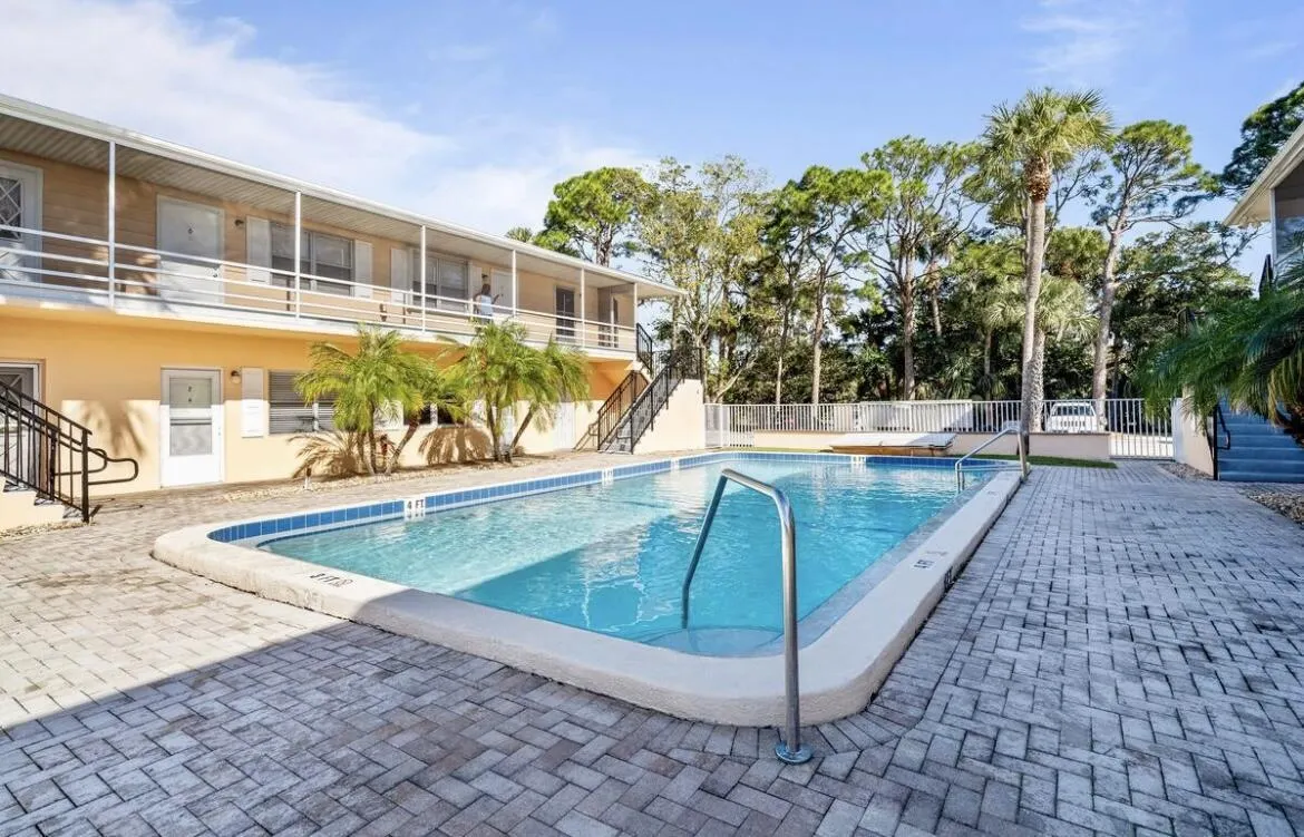 333 SE MARTIN Avenue #1-I