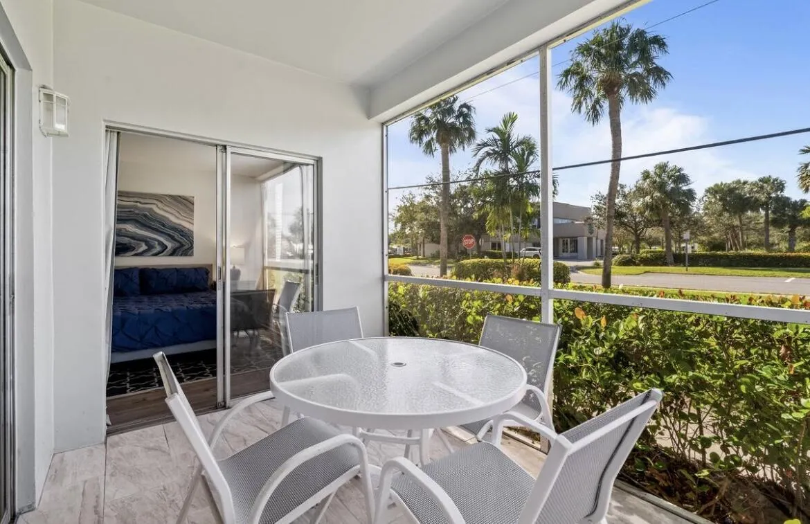 333 SE MARTIN Avenue #1-I