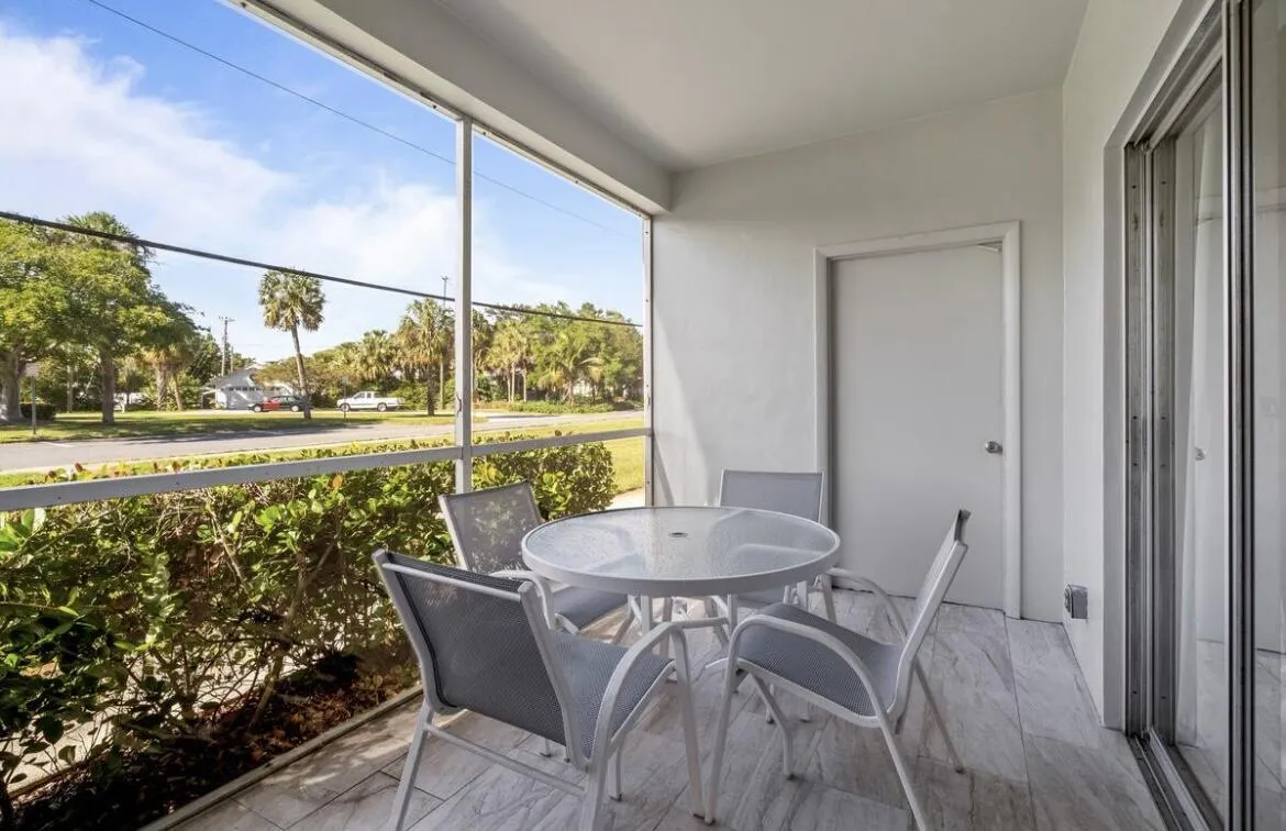 333 SE MARTIN Avenue #1-I