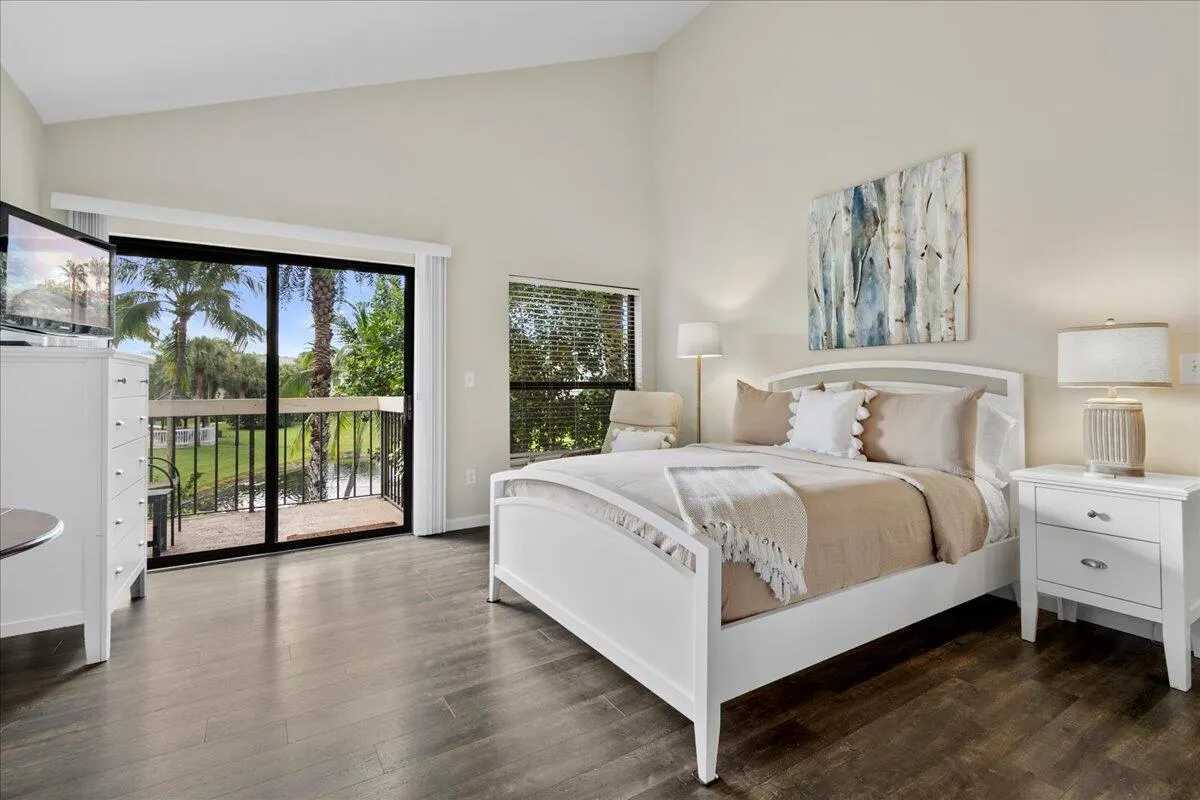 11863 Wimbledon Circle #540