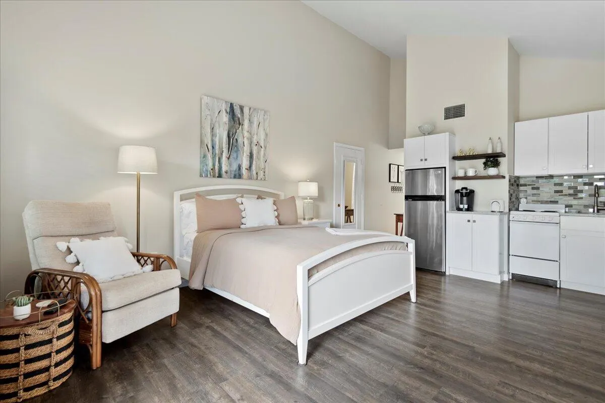 11863 Wimbledon Circle #540