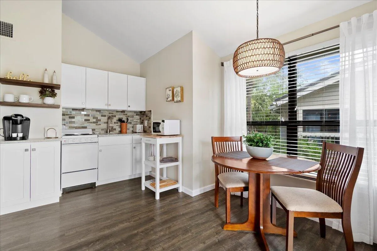 11863 Wimbledon Circle #540