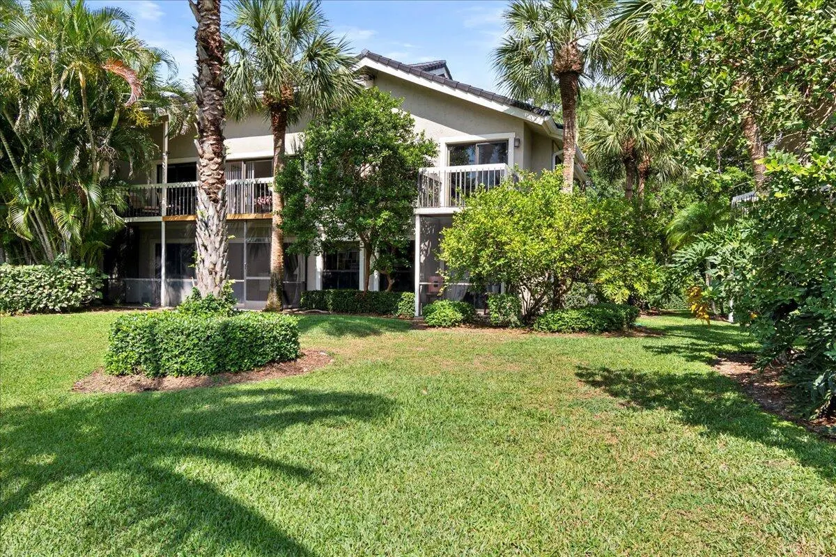 11863 Wimbledon Circle #540