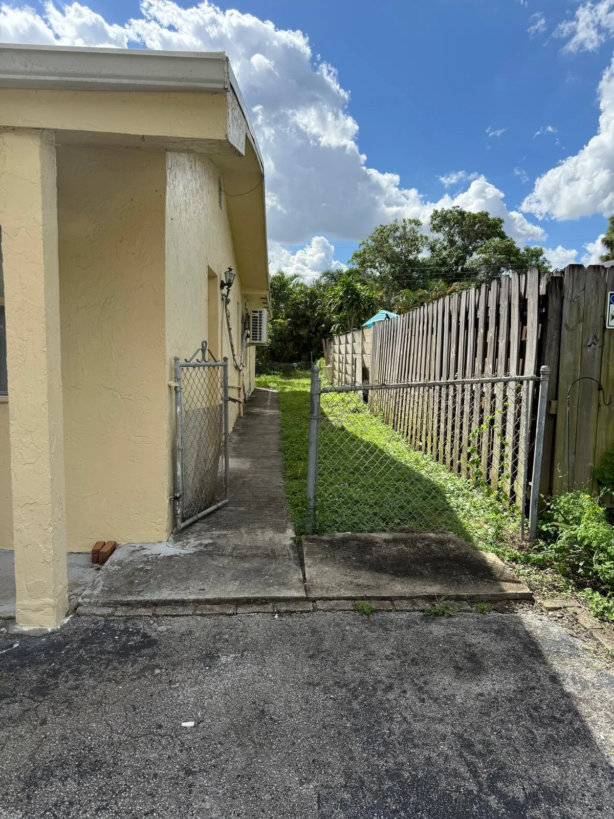 6300 SW 41ST Street