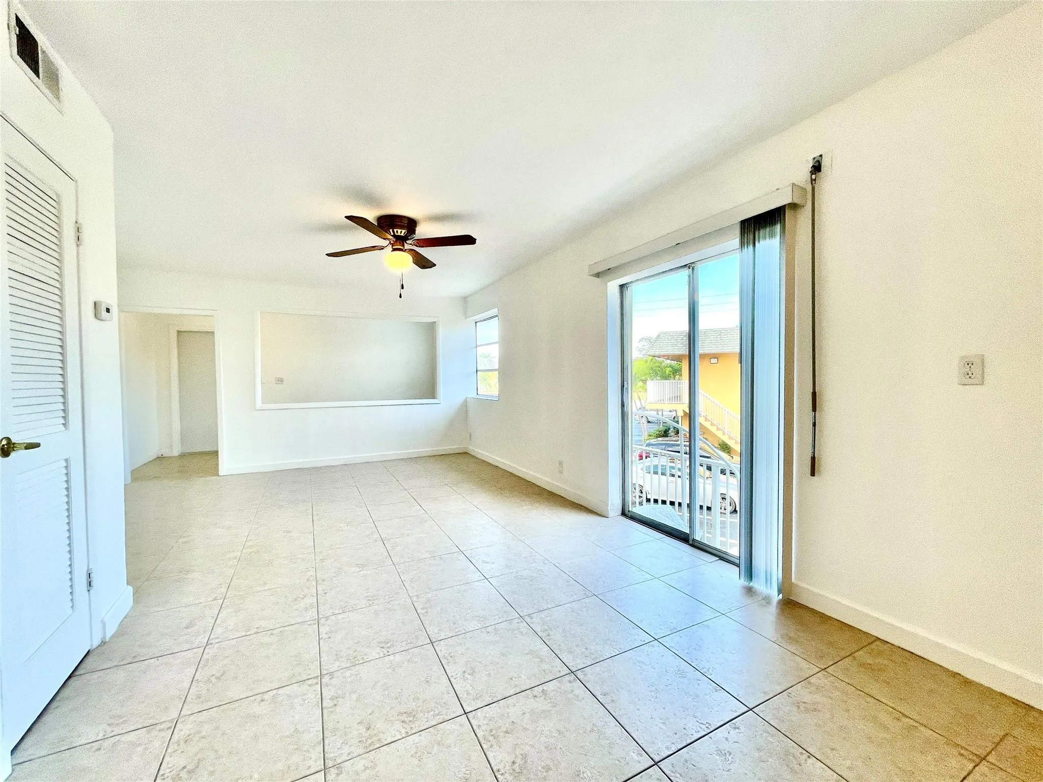 4071 N DIXIE Highway #20