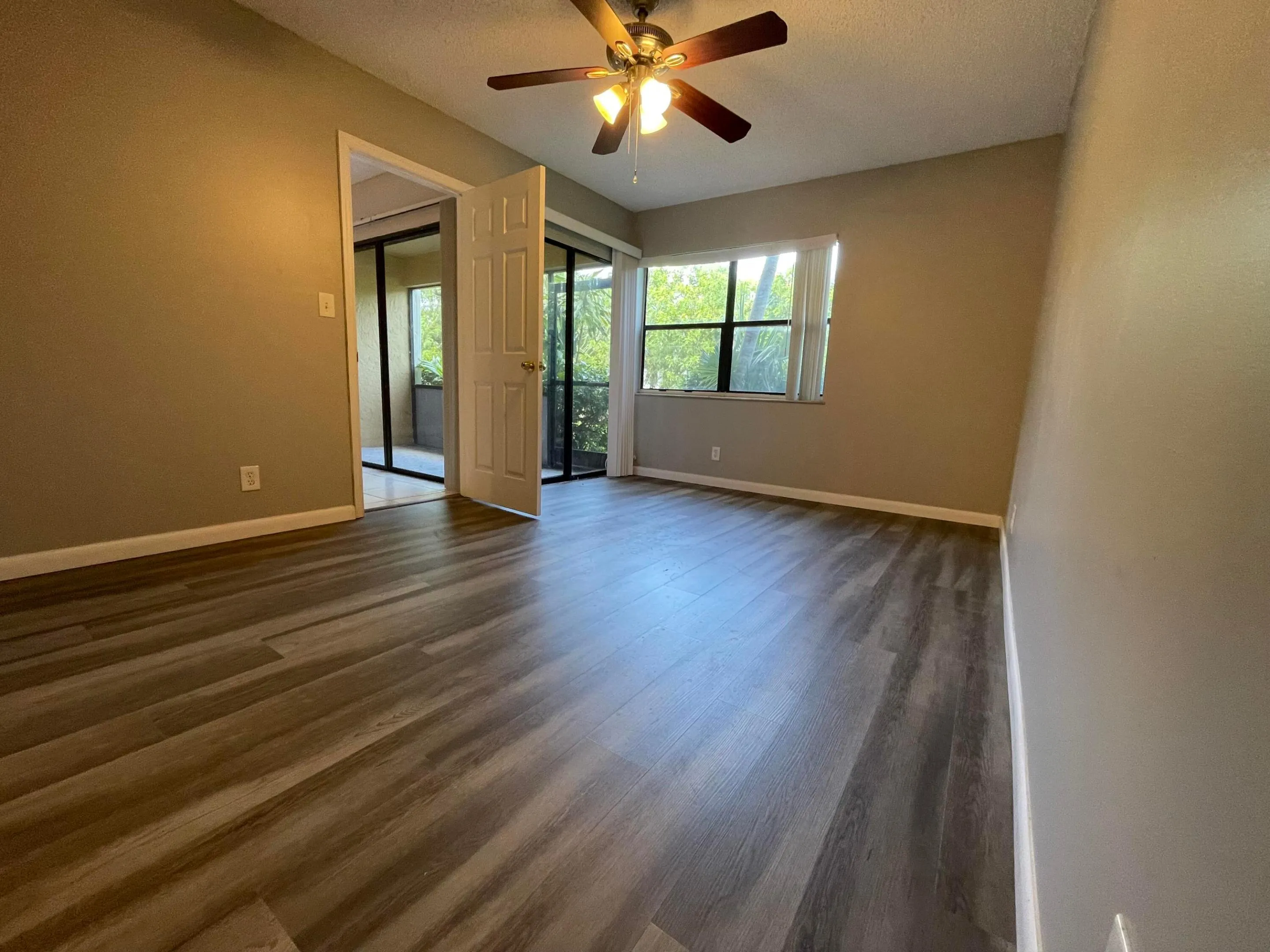 2967 RIVERSIDE Drive #109