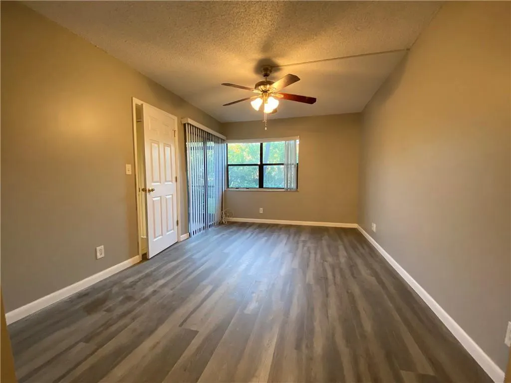 2967 RIVERSIDE Drive #109