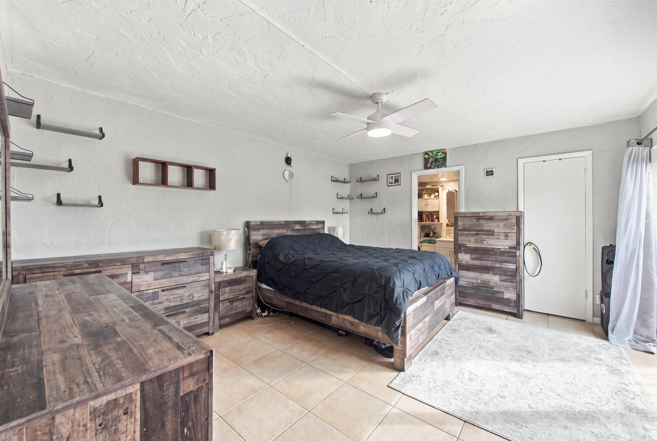 2483 Waterside Drive