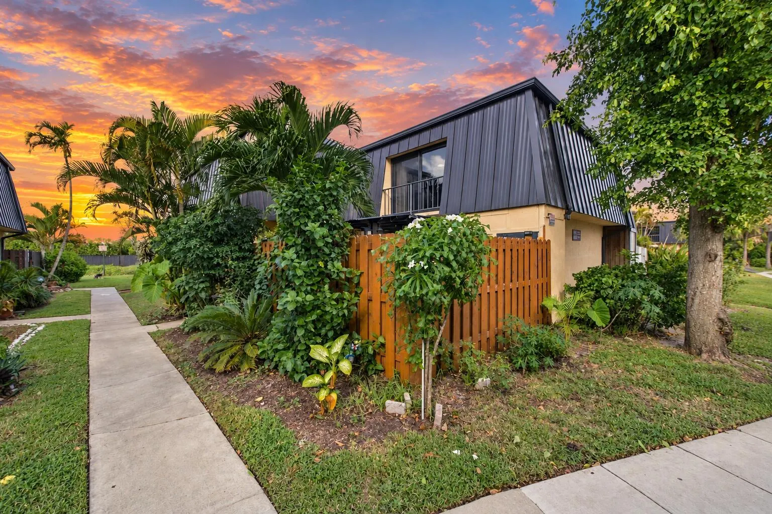2483 Waterside Drive