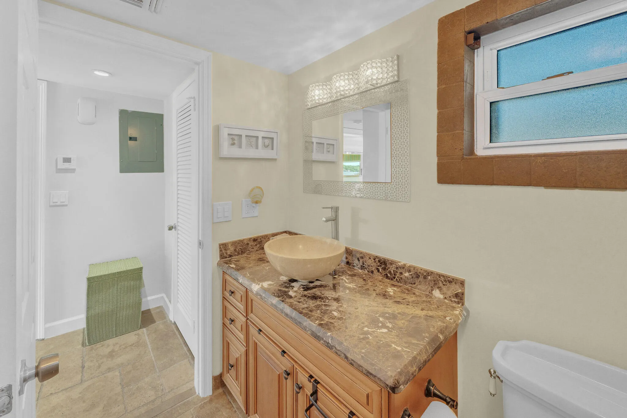 711 NE HARBOUR Terrace #312