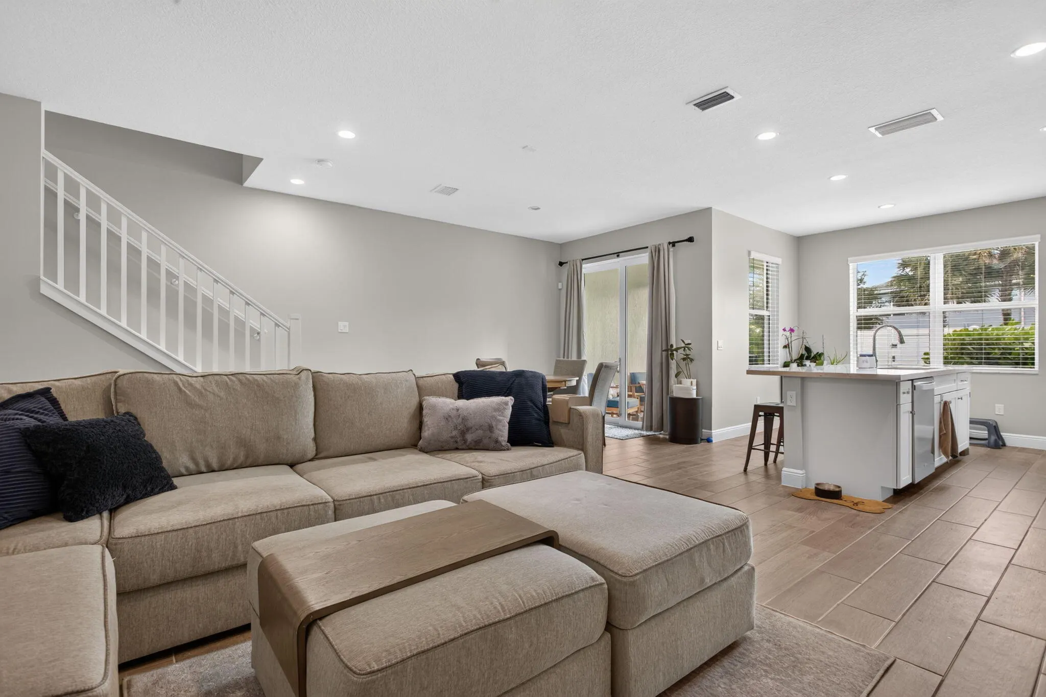 532 SANDERLING Circle