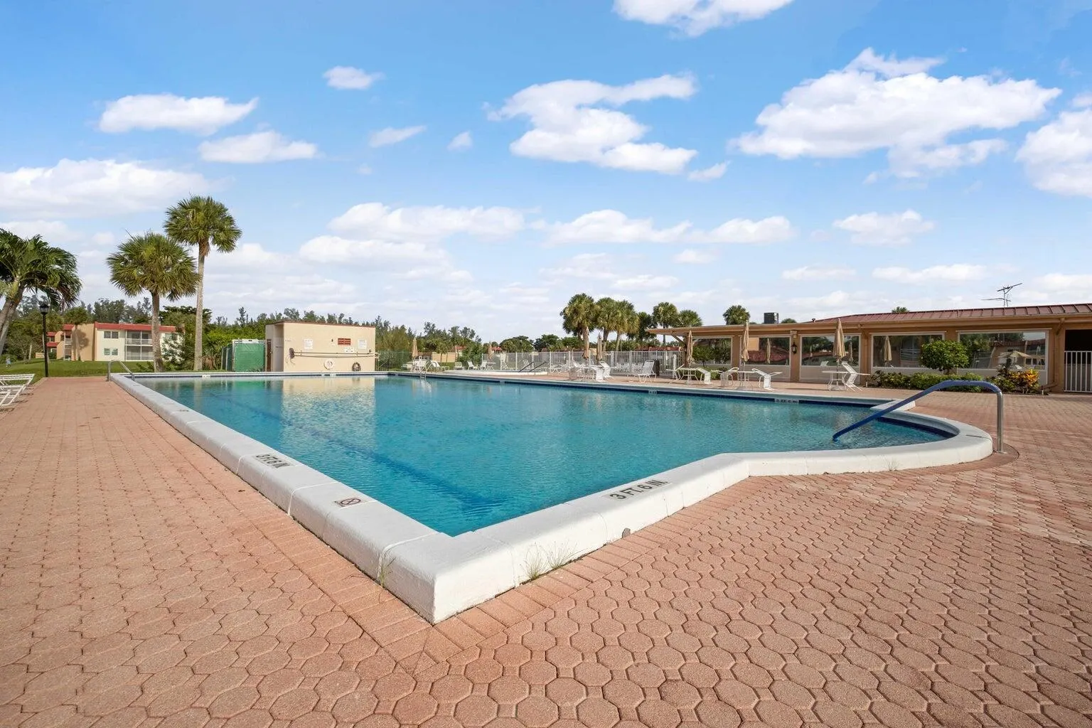 112 LAKE DORA Drive