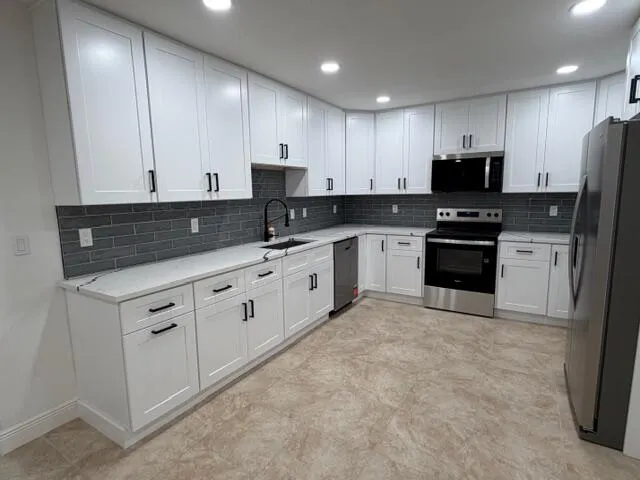 216 SE 10th Court