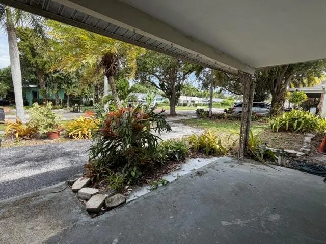 216 SE 10th Court