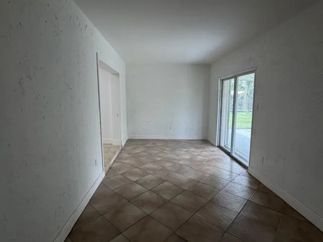 216 SE 10th Court