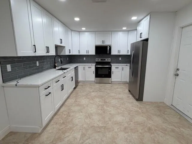 216 SE 10th Court