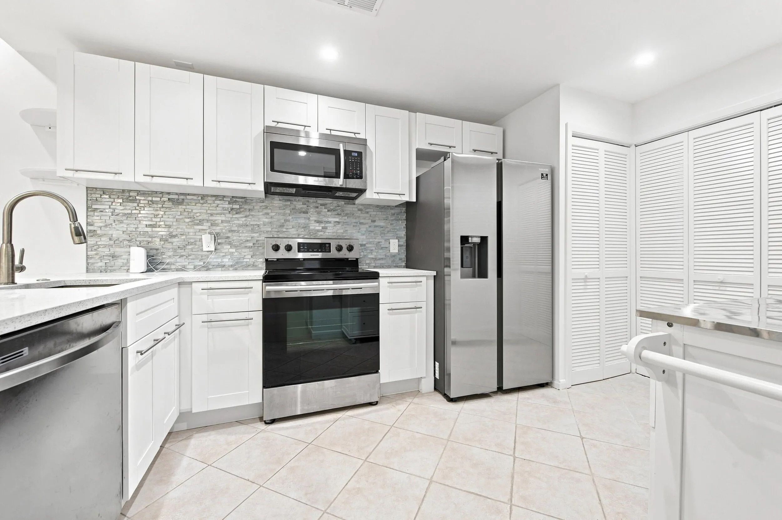 7508 LA PAZ Boulevard #107