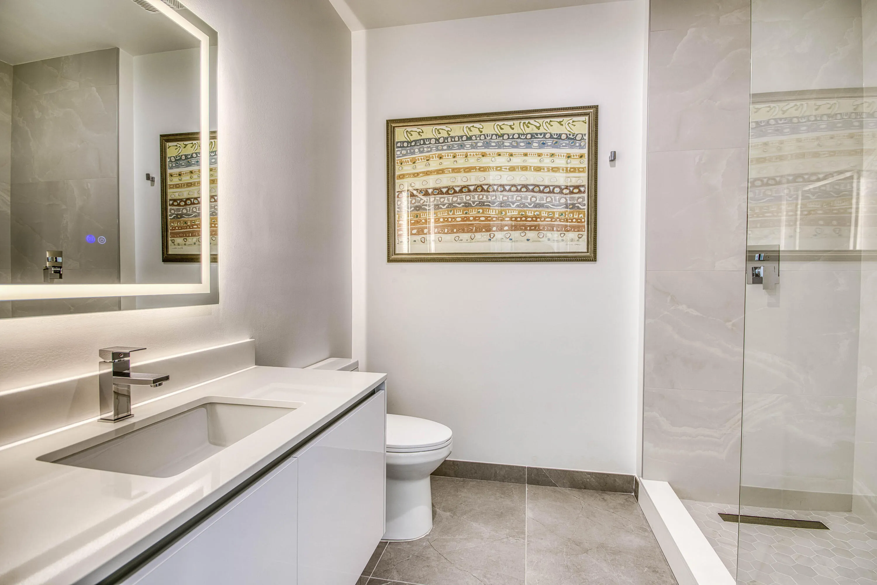 220 Lake Shore Drive #813
