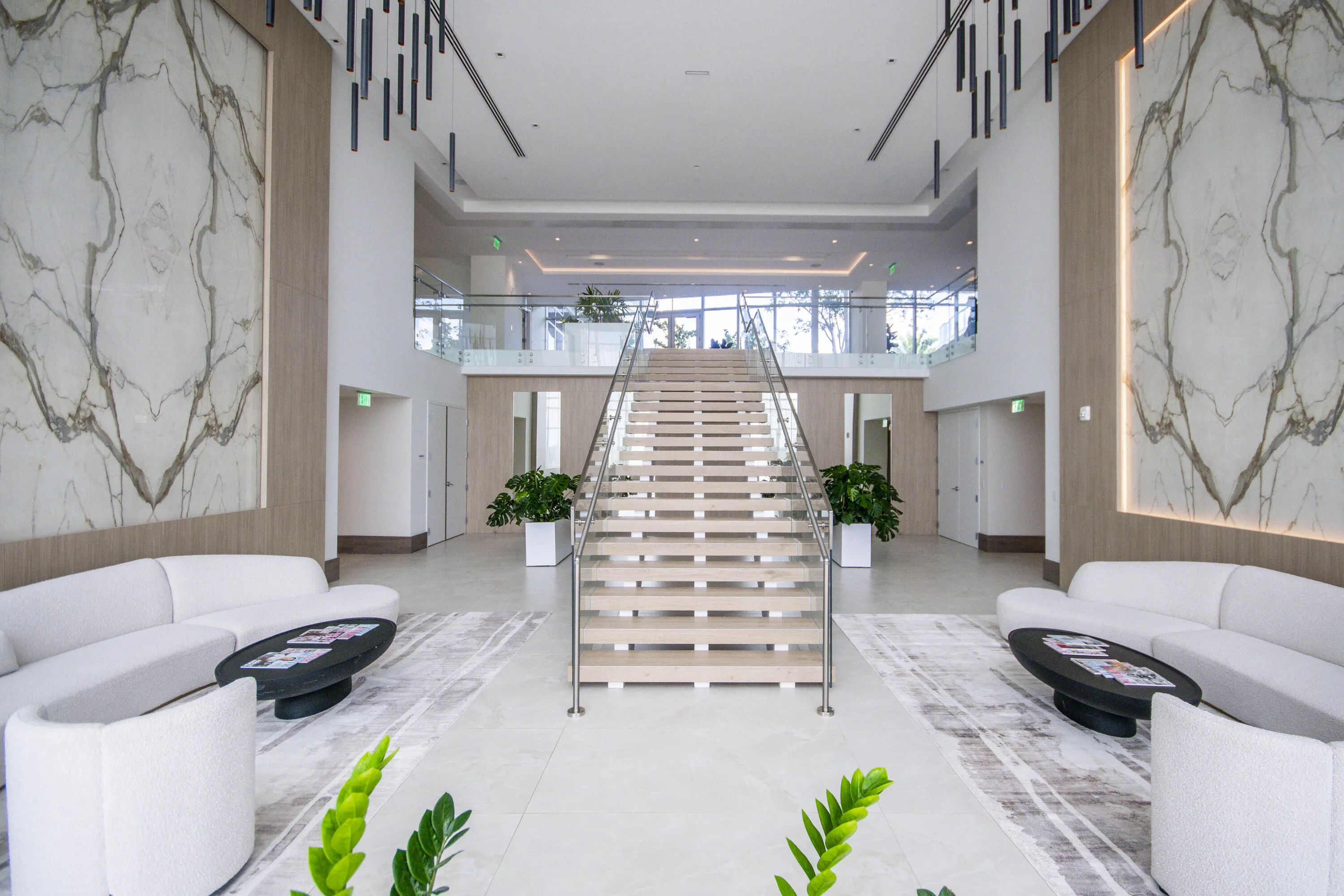 220 Lake Shore Drive #813