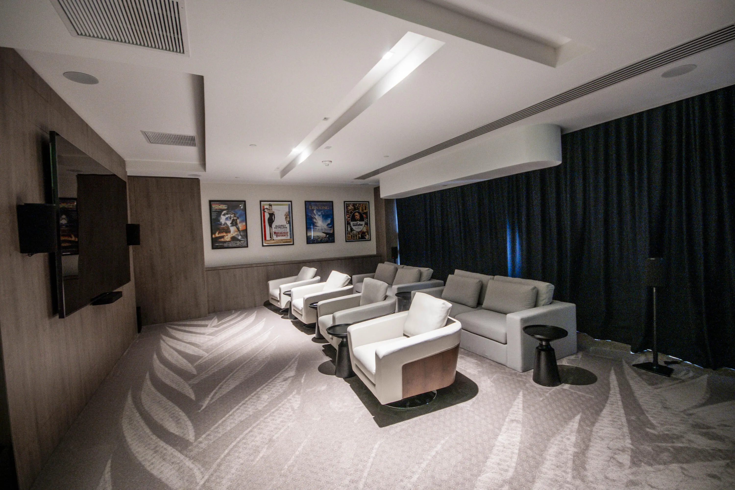 220 Lake Shore Drive #813