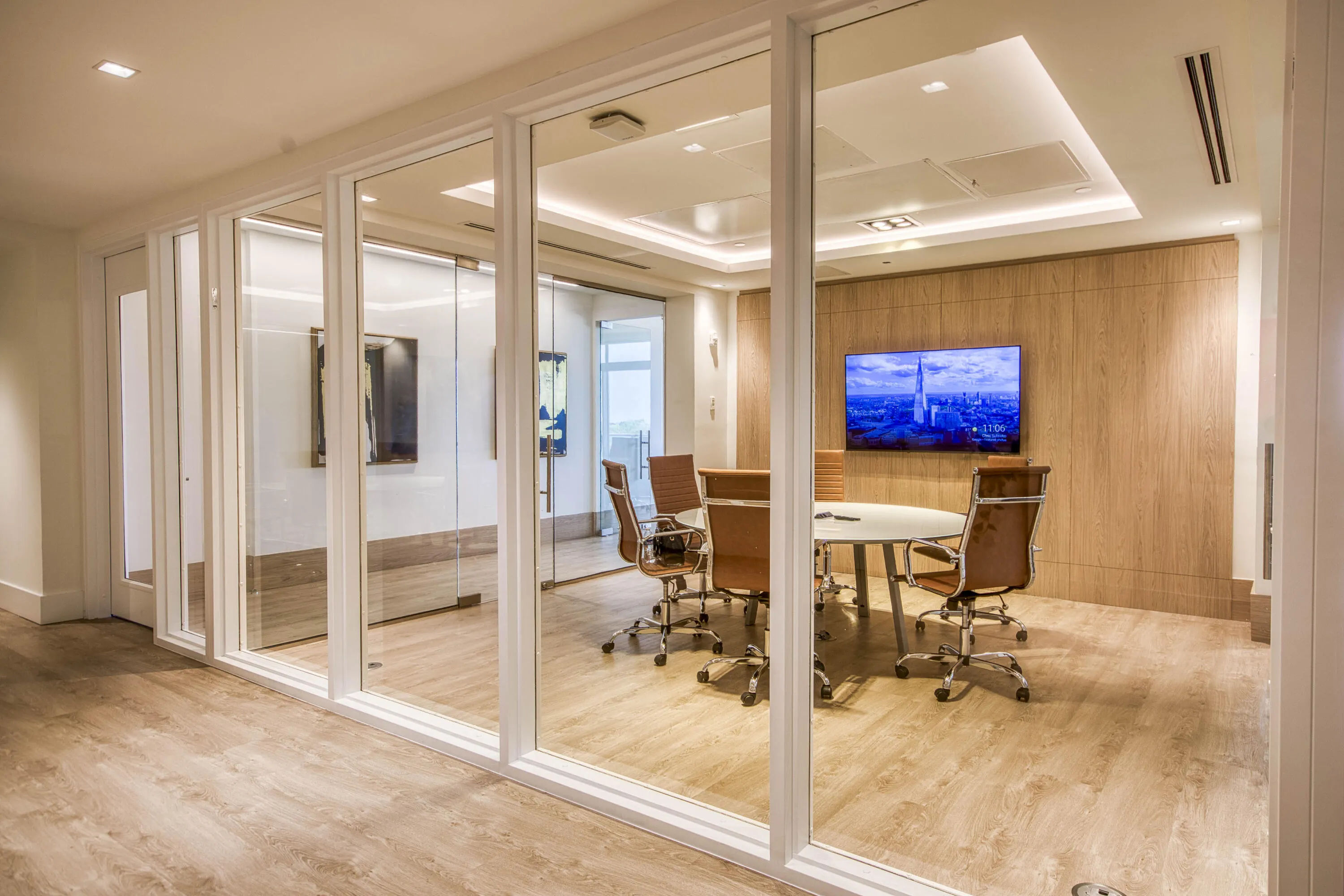 220 Lake Shore Drive #813
