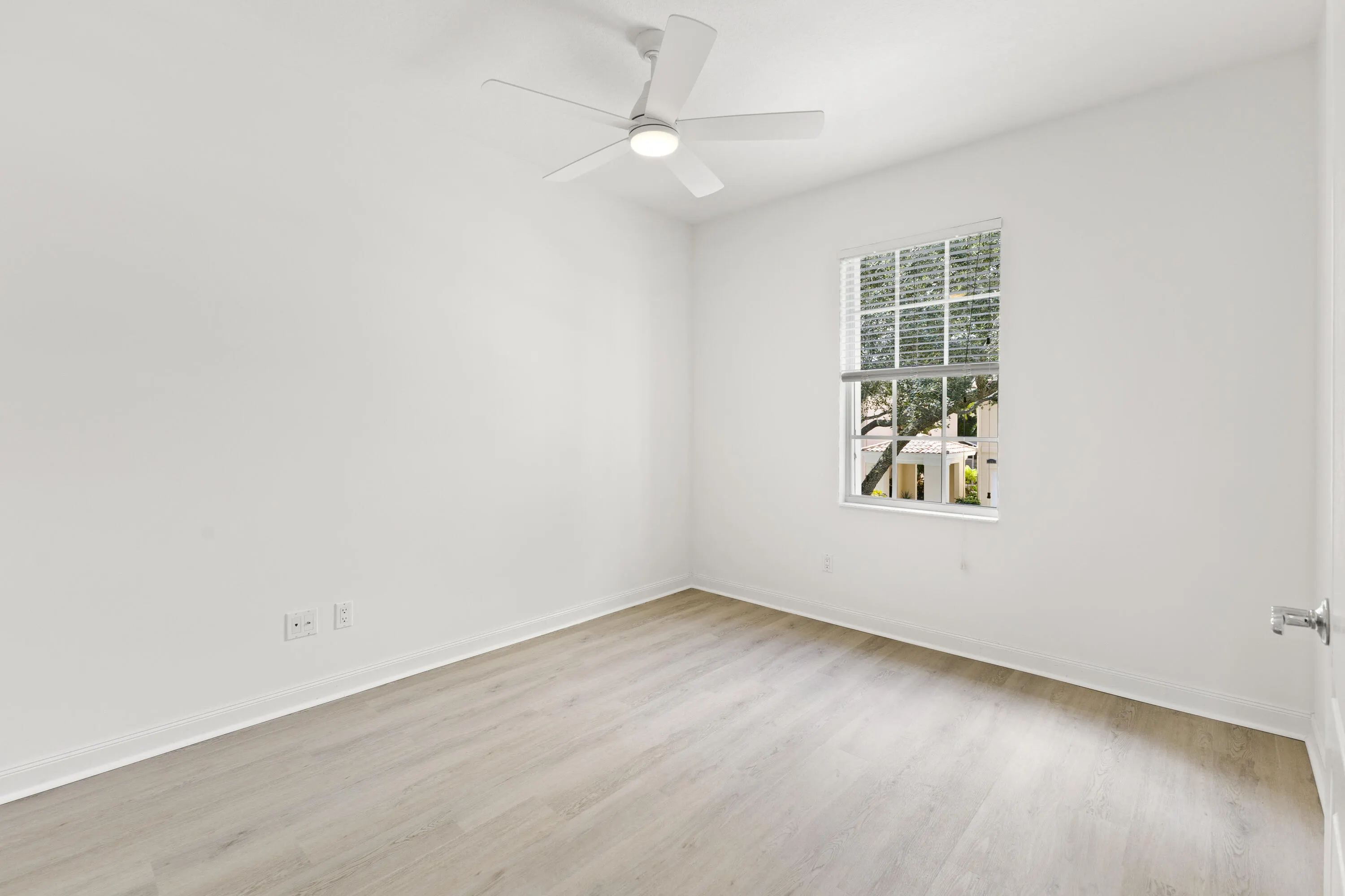 2006 W Tigris Drive