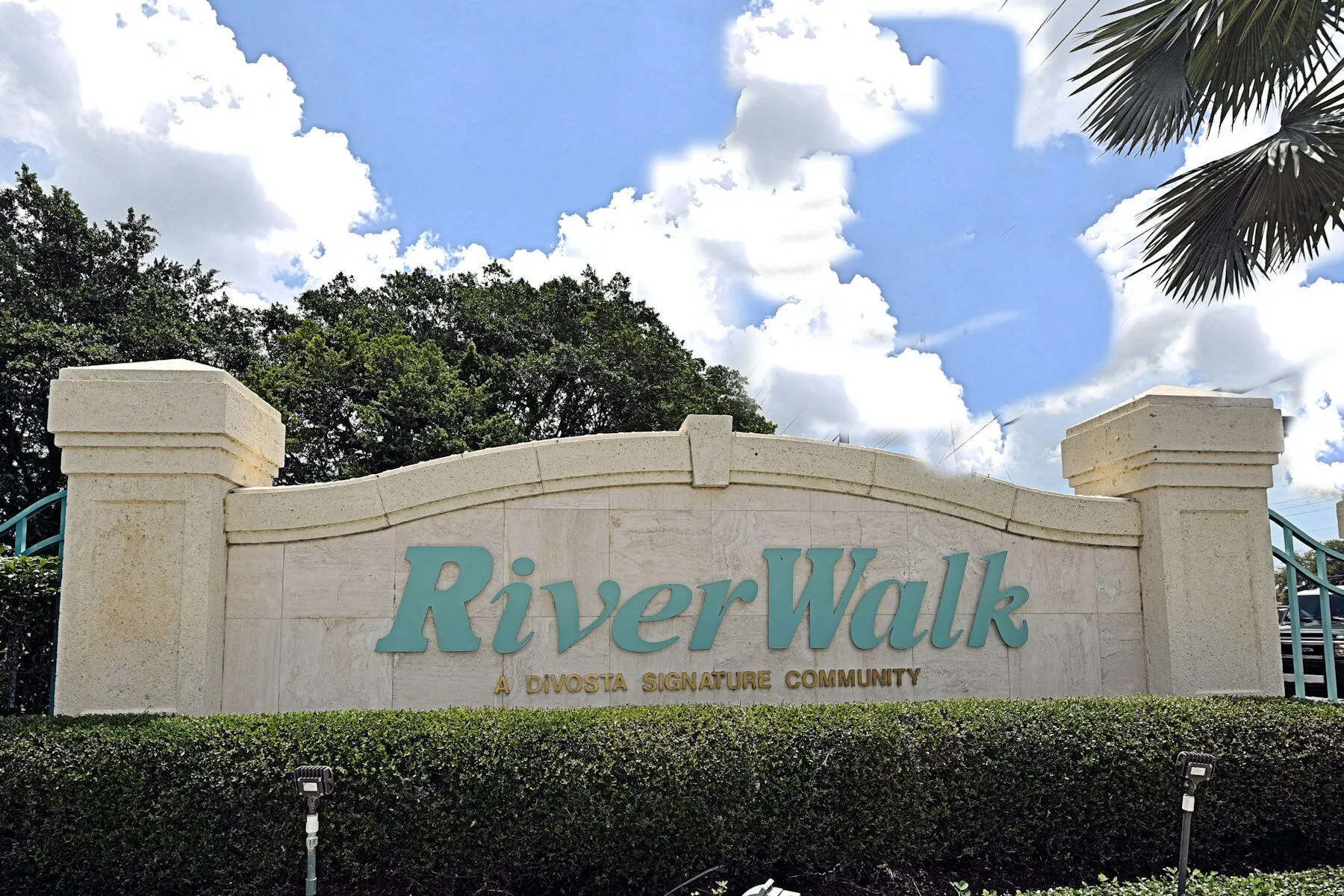 2006 W Tigris Drive