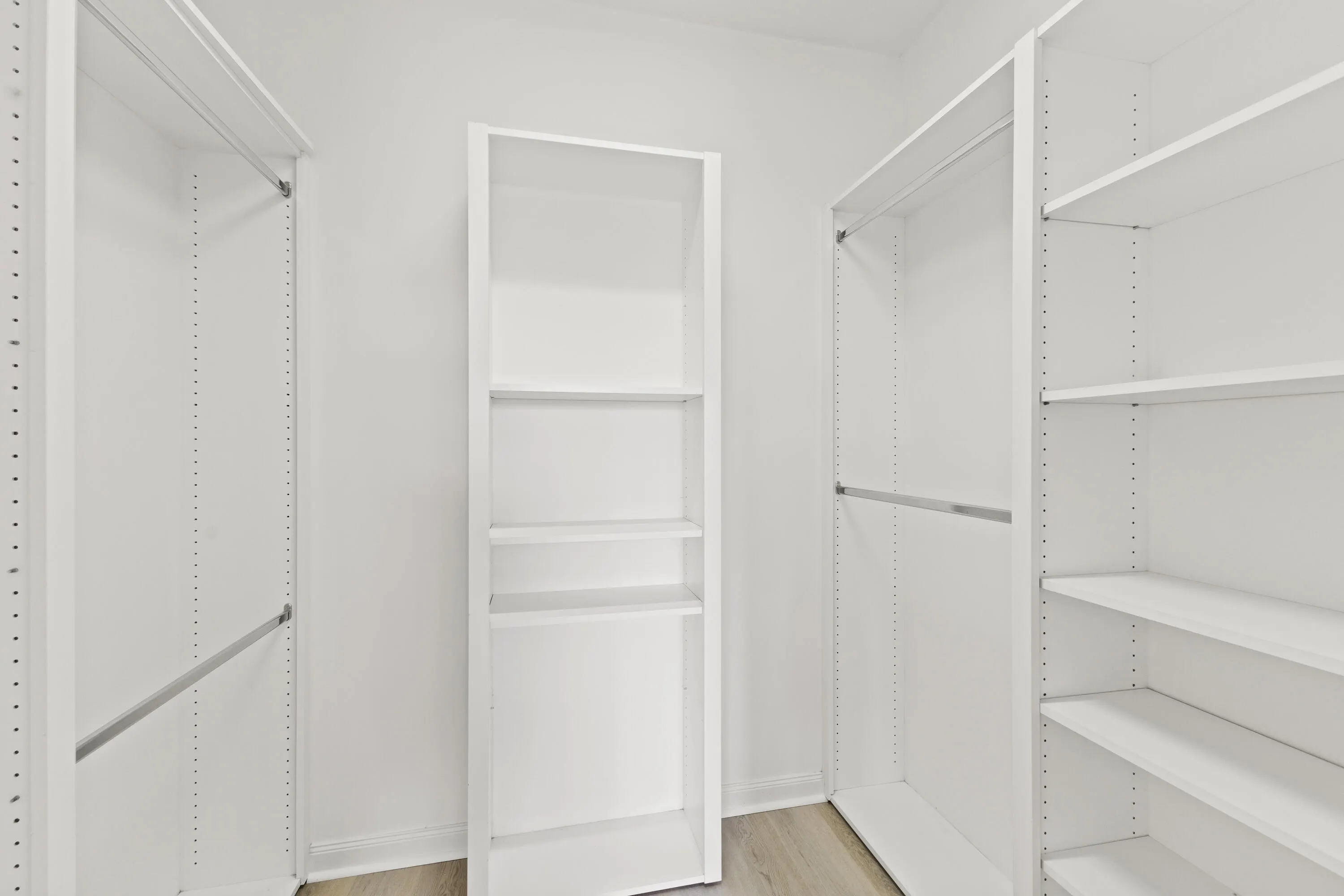 2006 W Tigris Drive