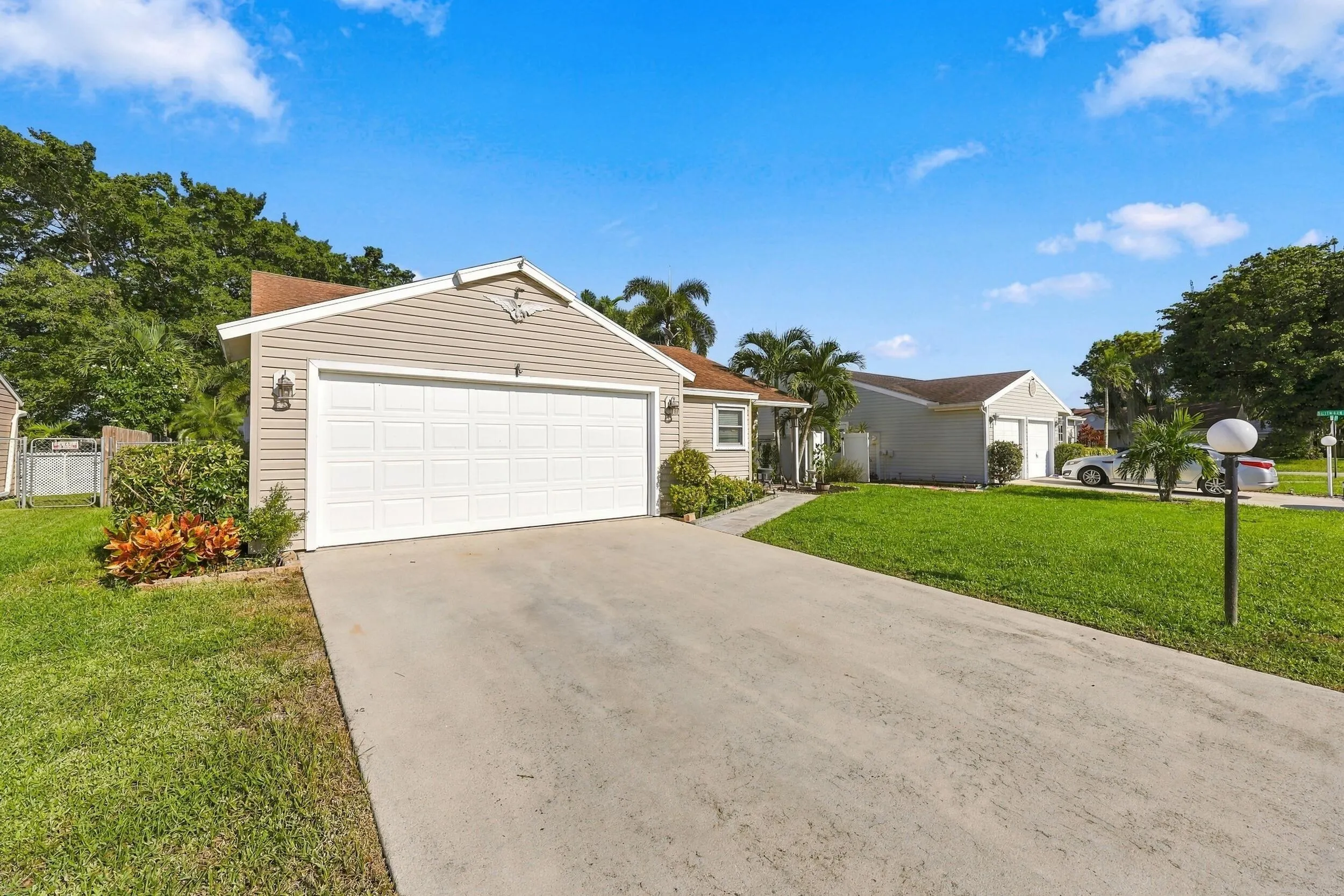 5215 Canal Circle W