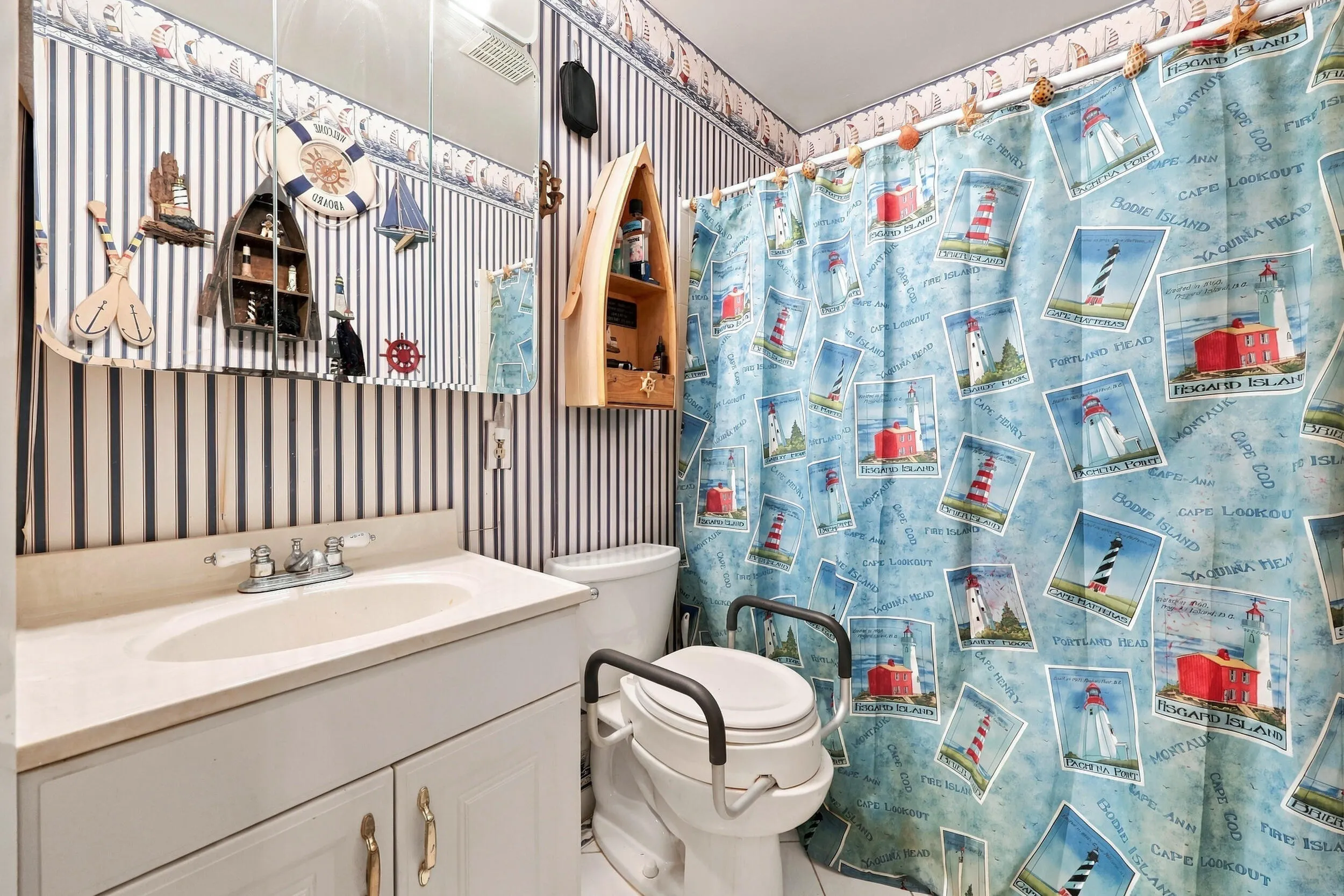 5215 Canal Circle W