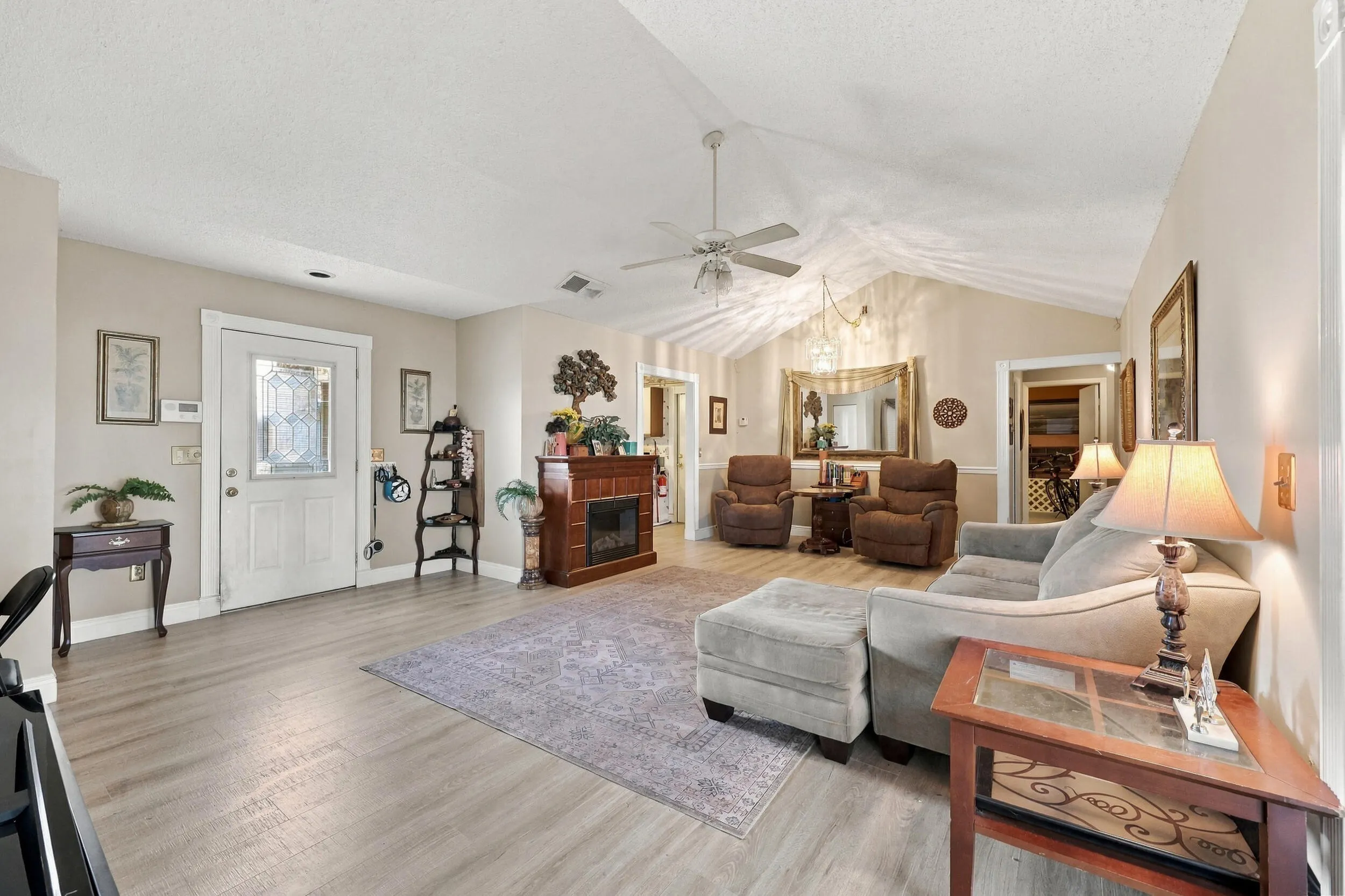 5215 Canal Circle W