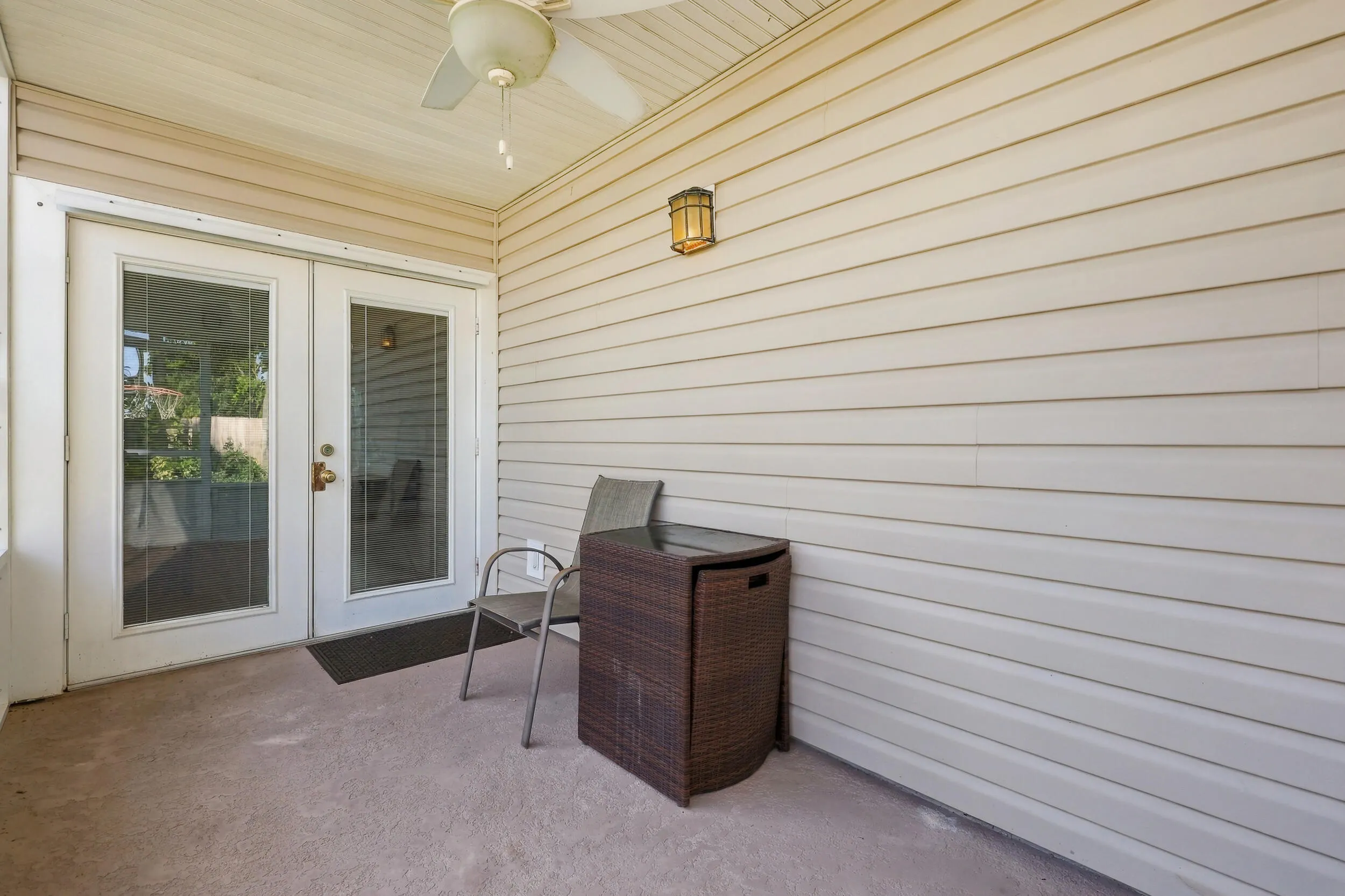 5215 Canal Circle W