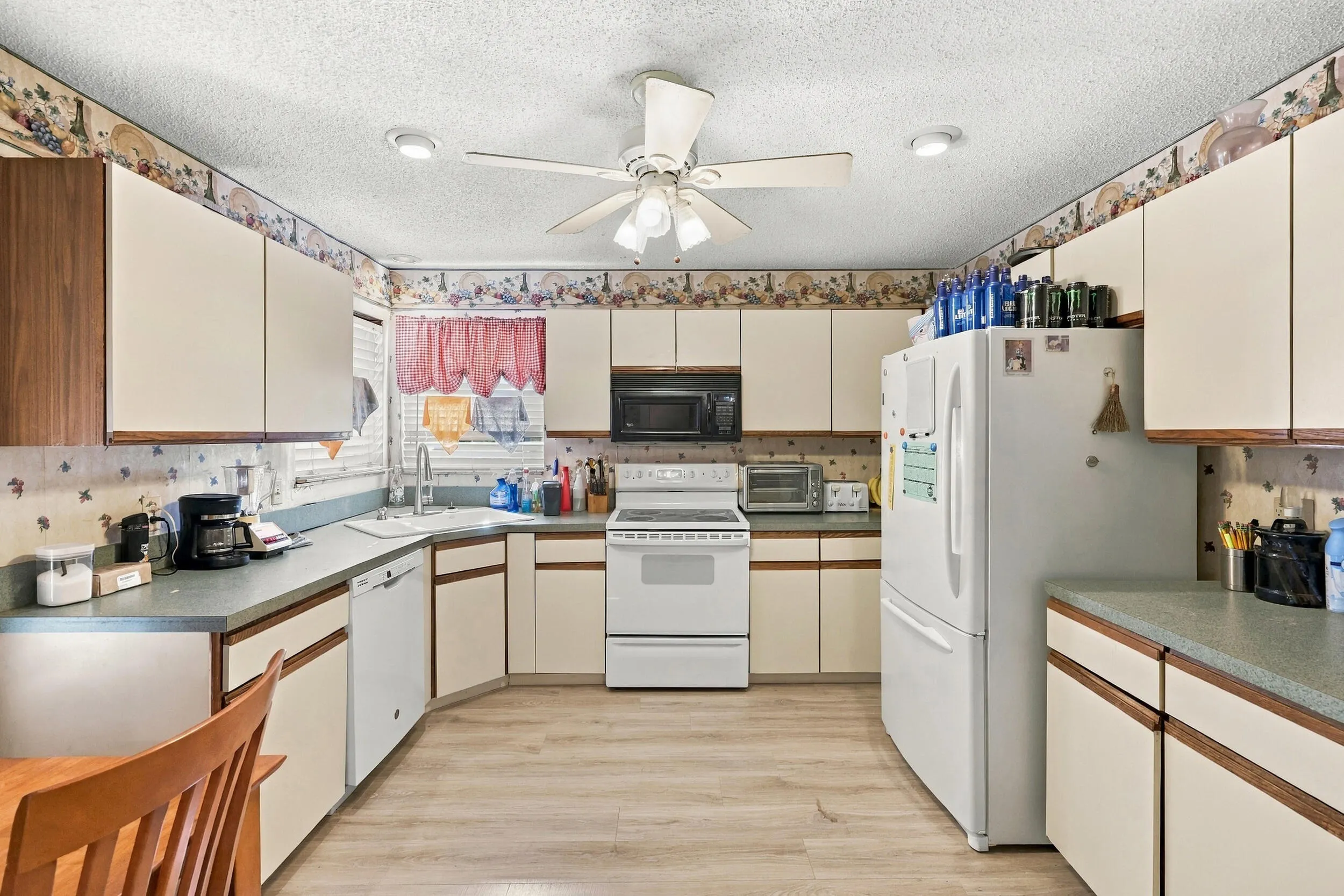 5215 Canal Circle W