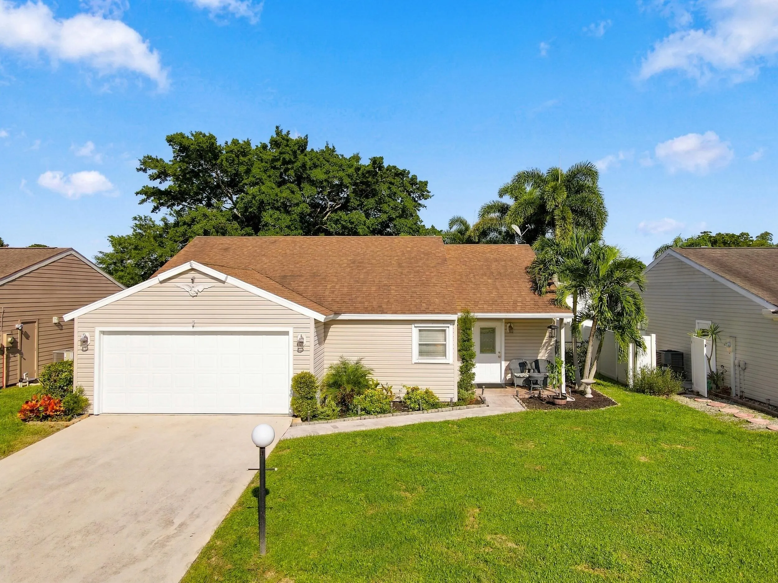 5215 Canal Circle W
