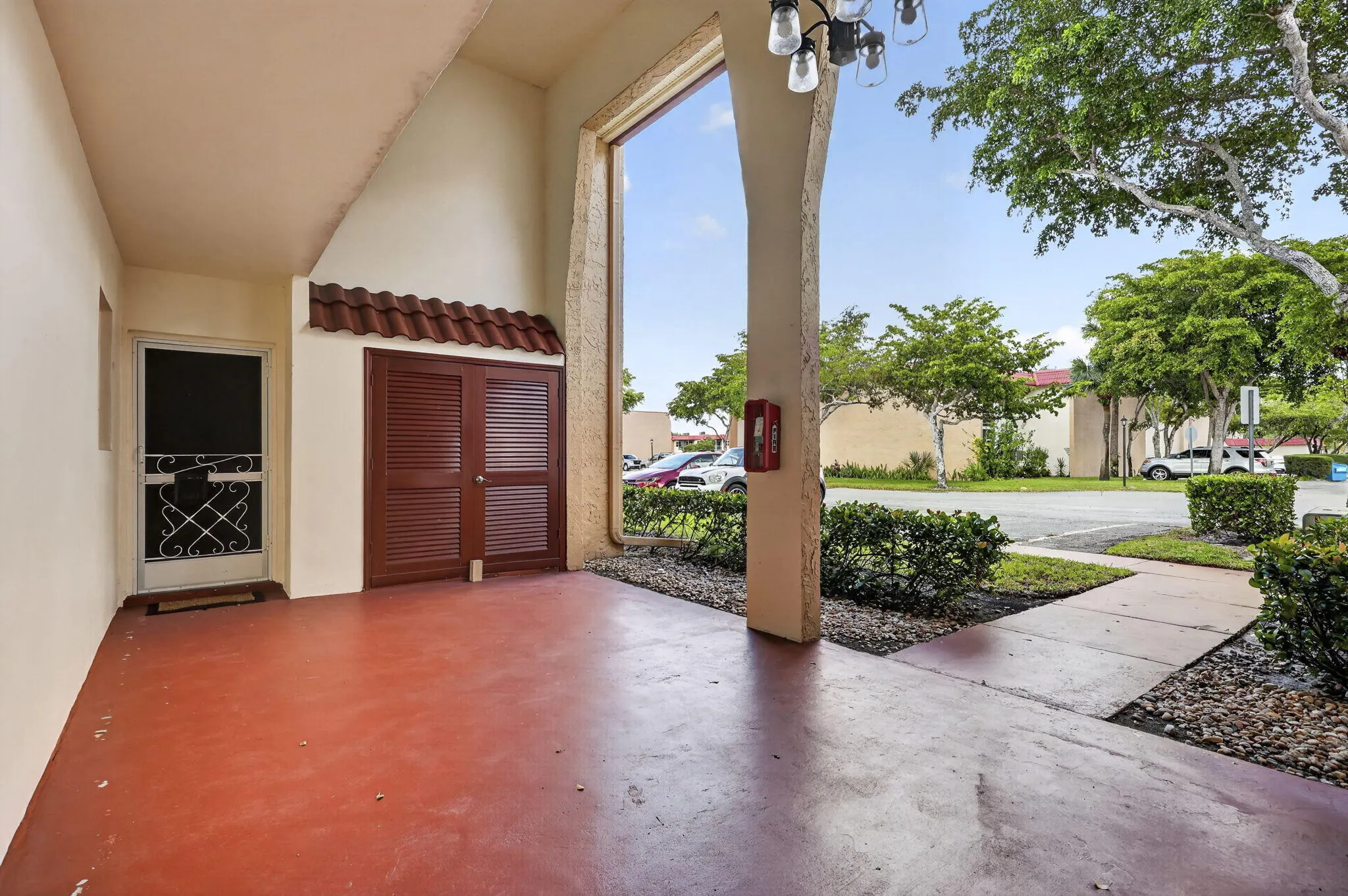 190 Lake Dora Drive #190