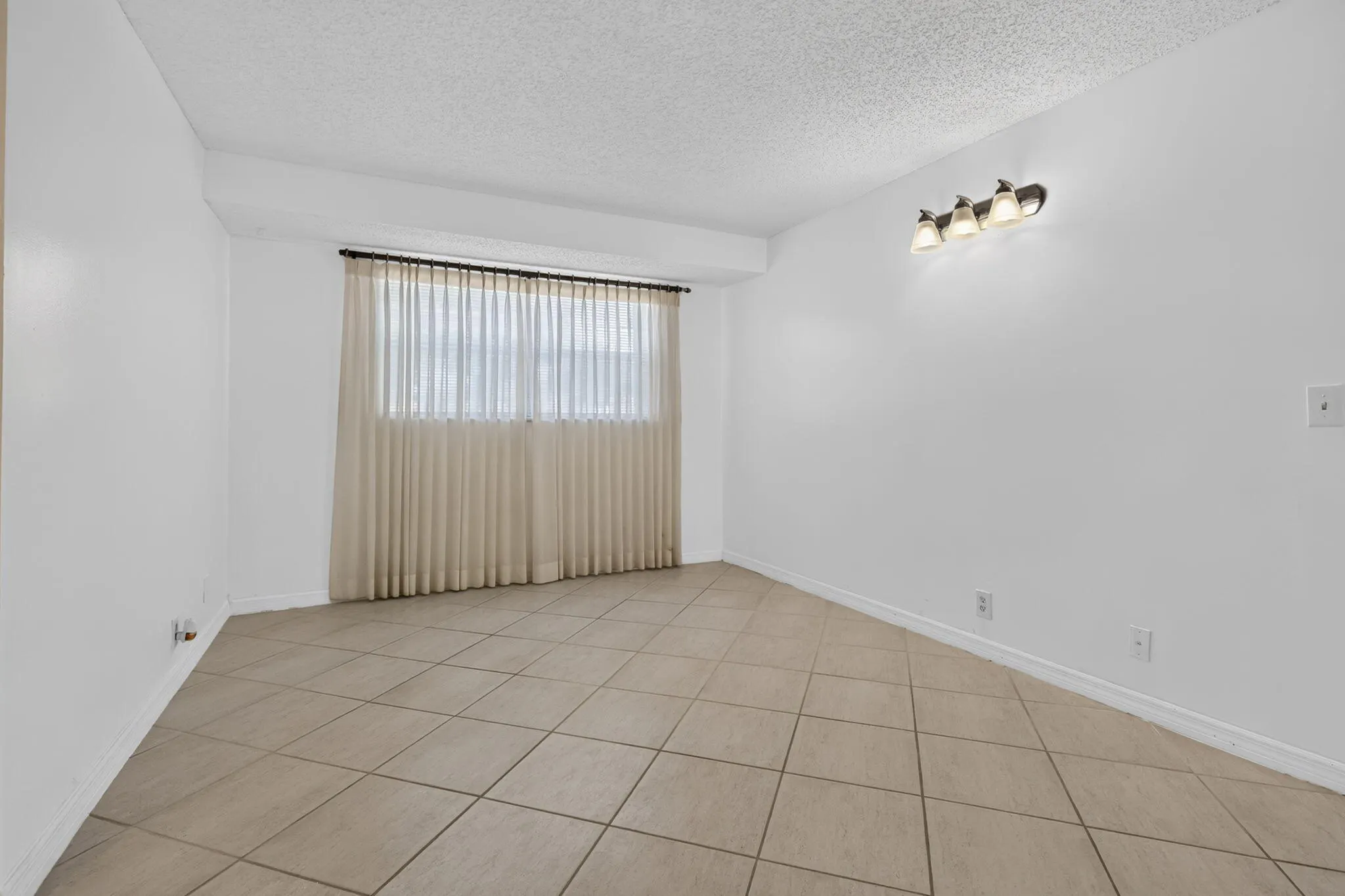 190 Lake Dora Drive #190