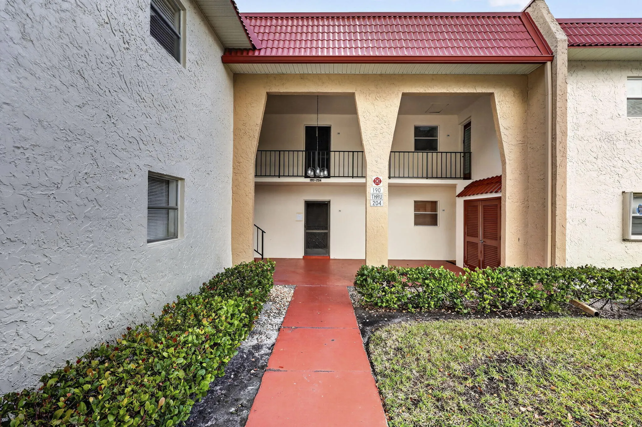 190 Lake Dora Drive #190