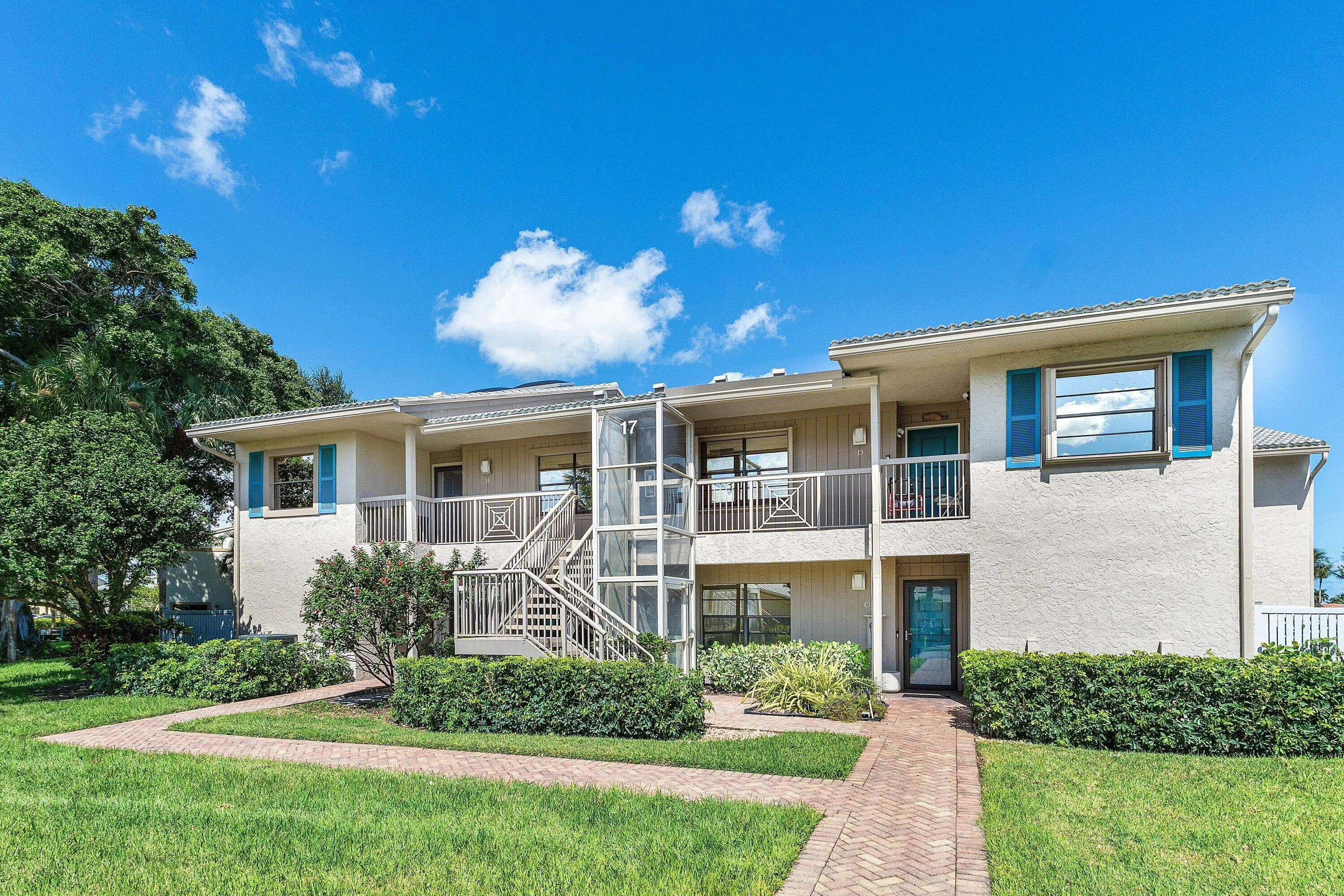 17 EASTGATE Drive #B