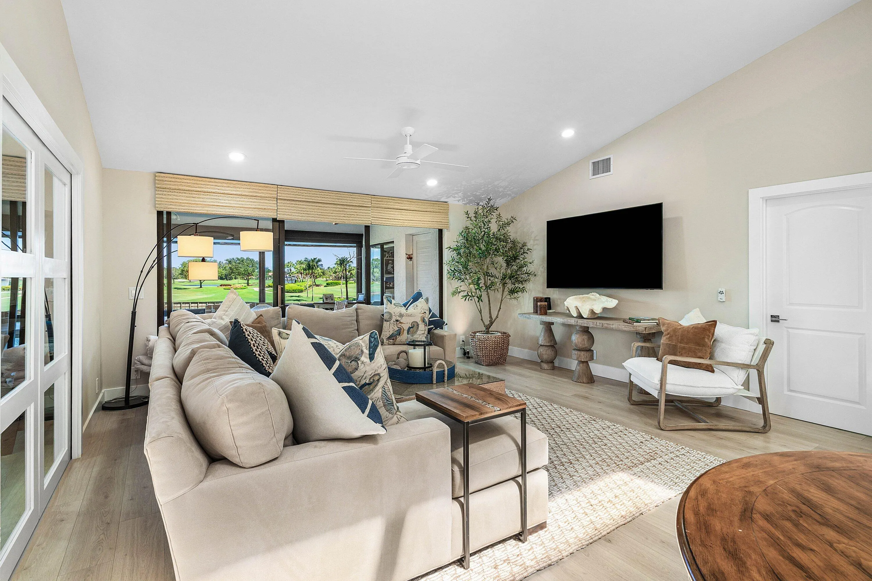 17 EASTGATE Drive #B