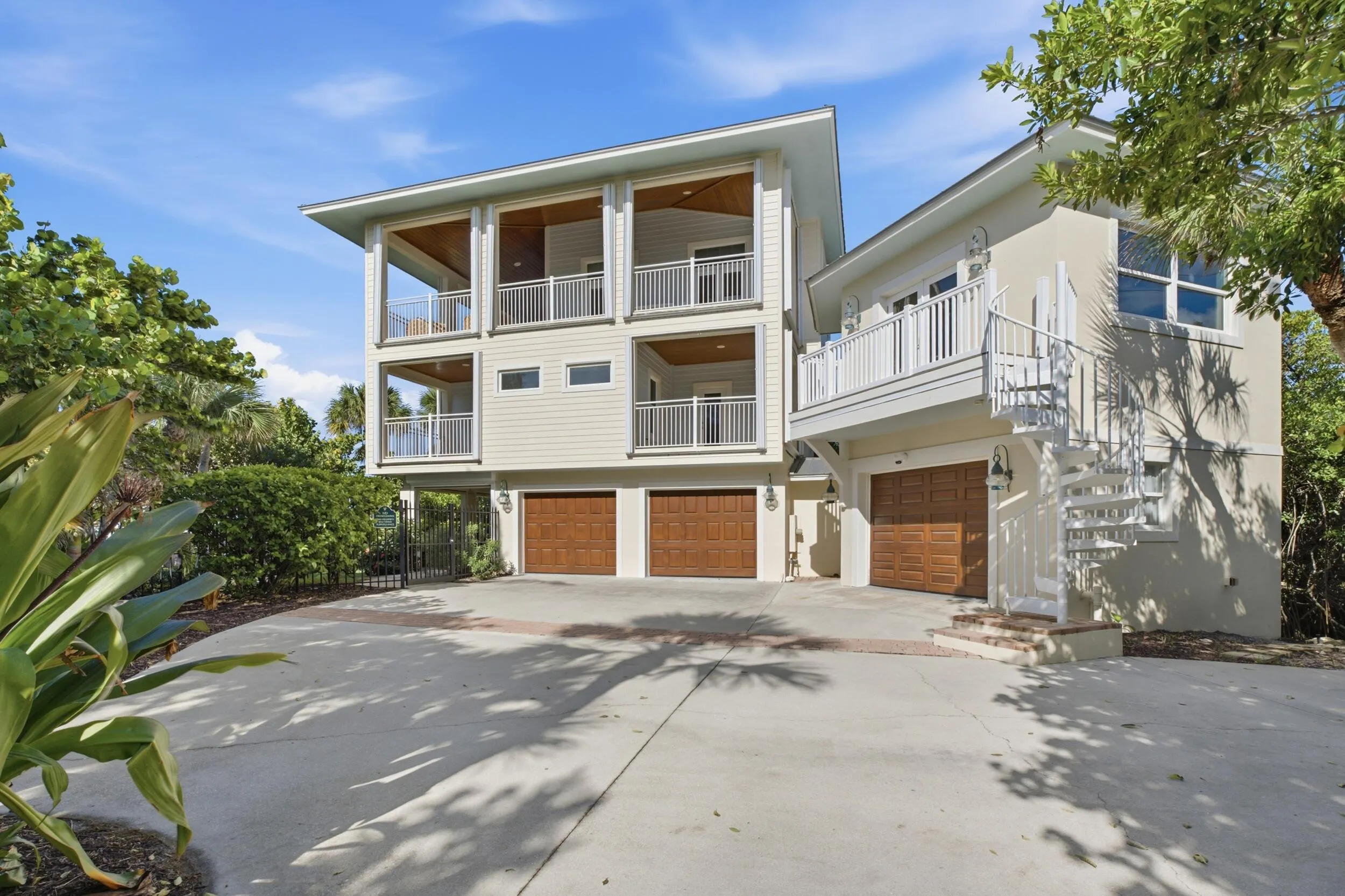 278 SE Macarthur Boulevard