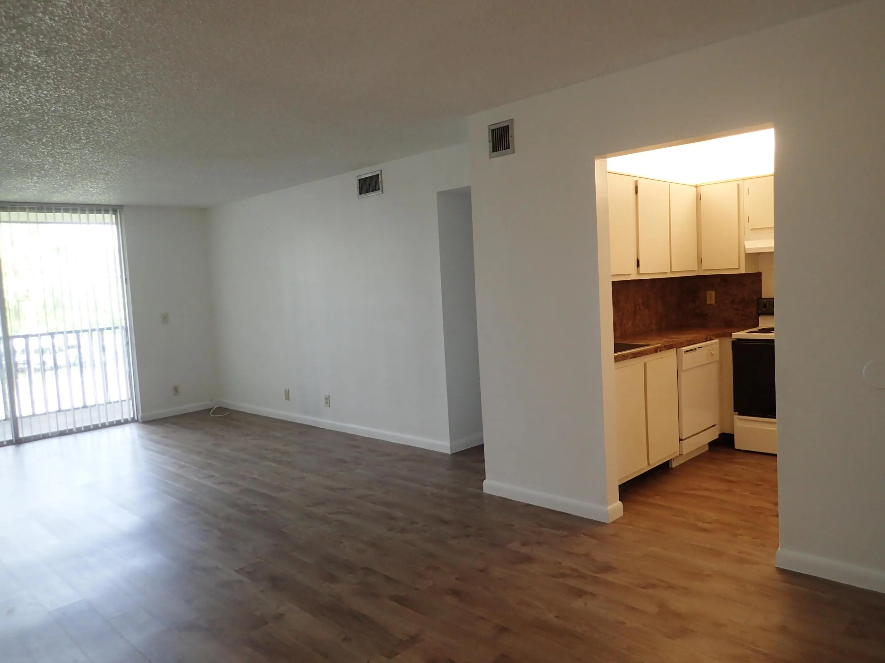 2820 SOMERSET #206O