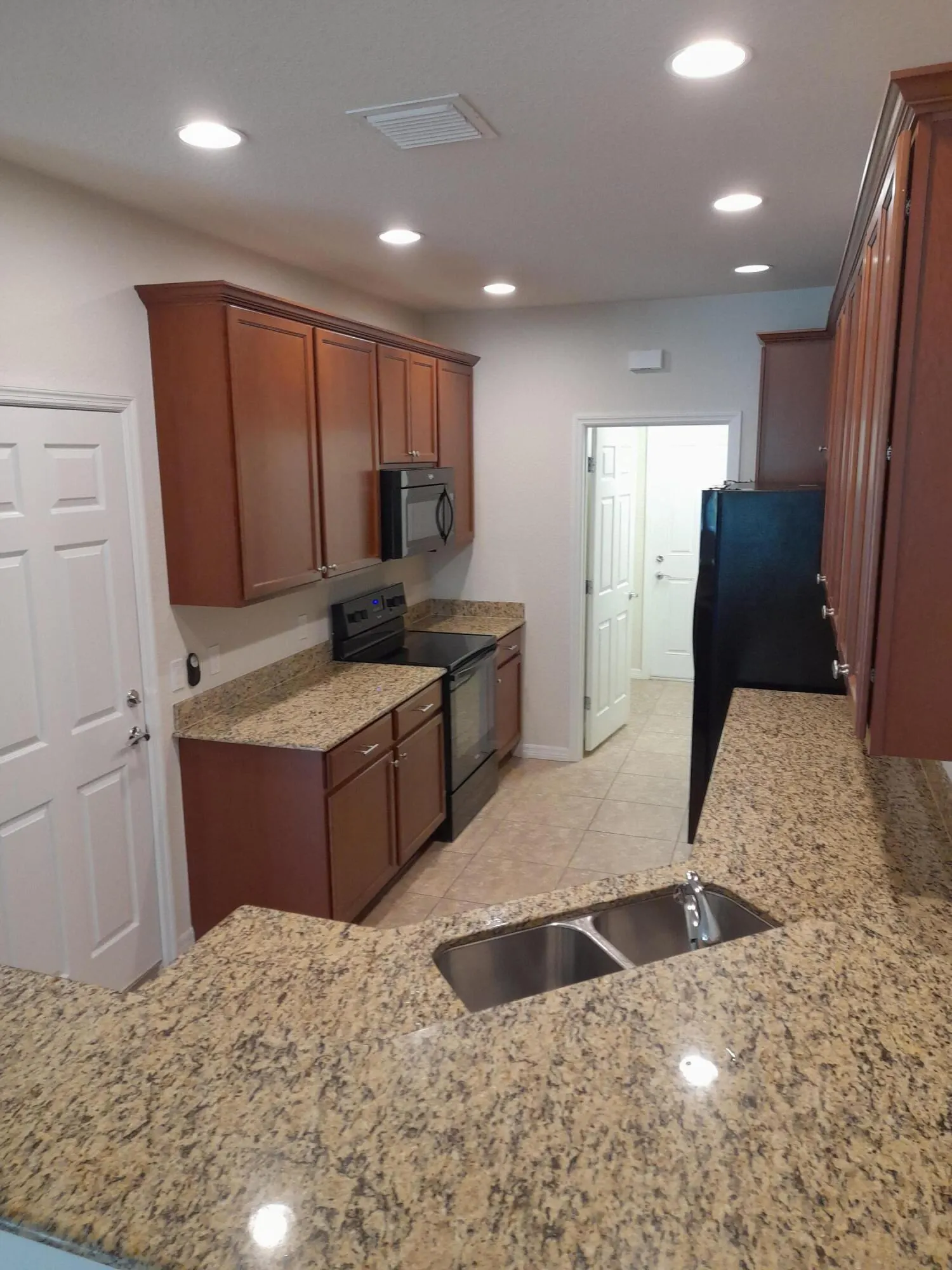 2808 N Bismark Lane