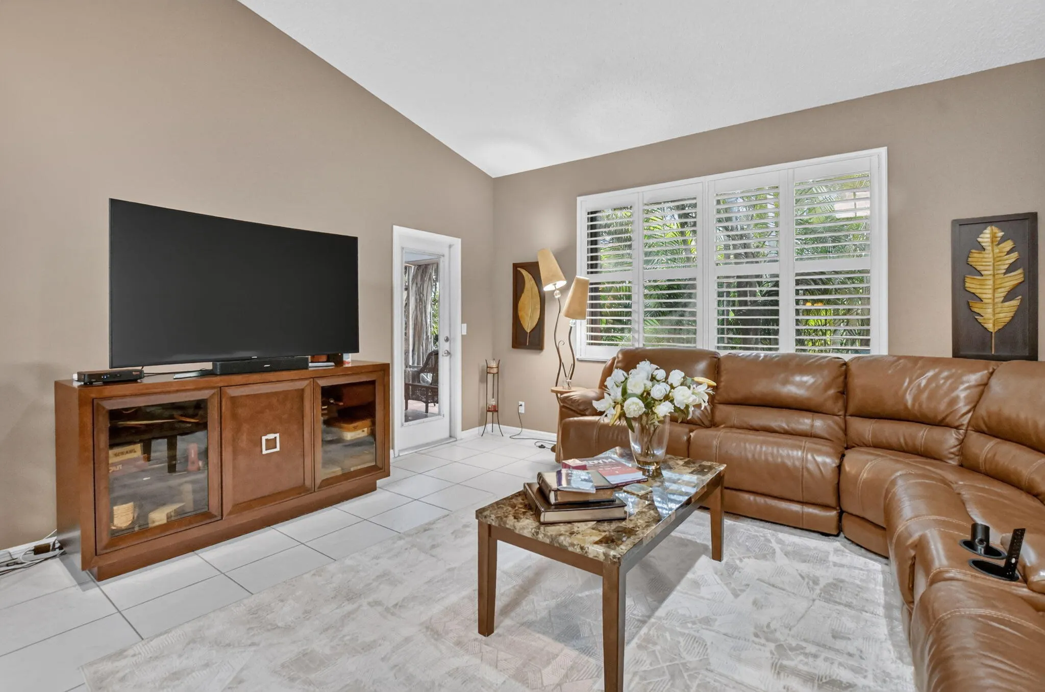 15221 Ixora Road