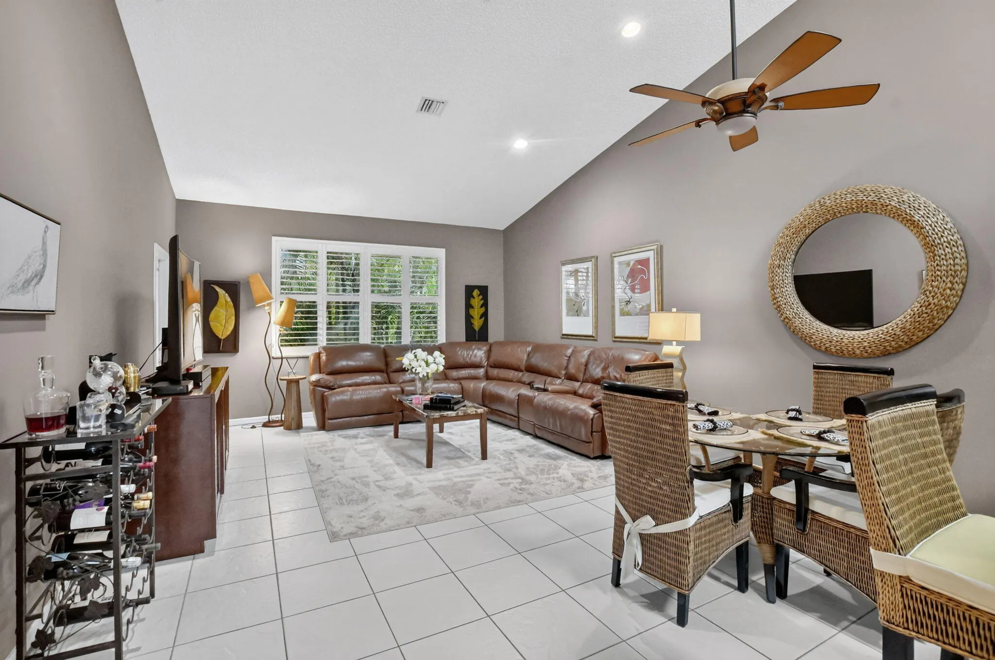 15221 Ixora Road
