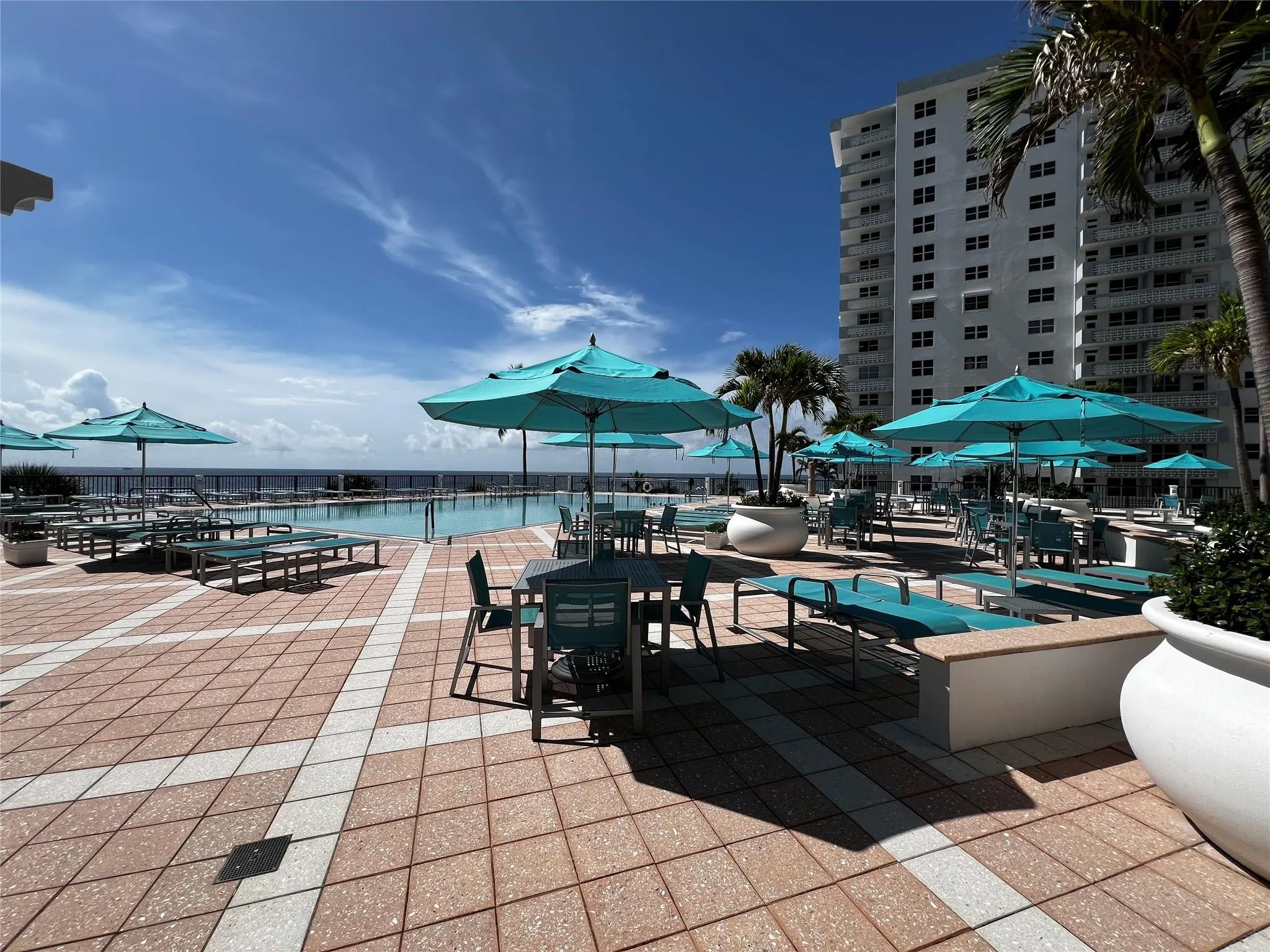4280 GALT OCEAN Drive #15H