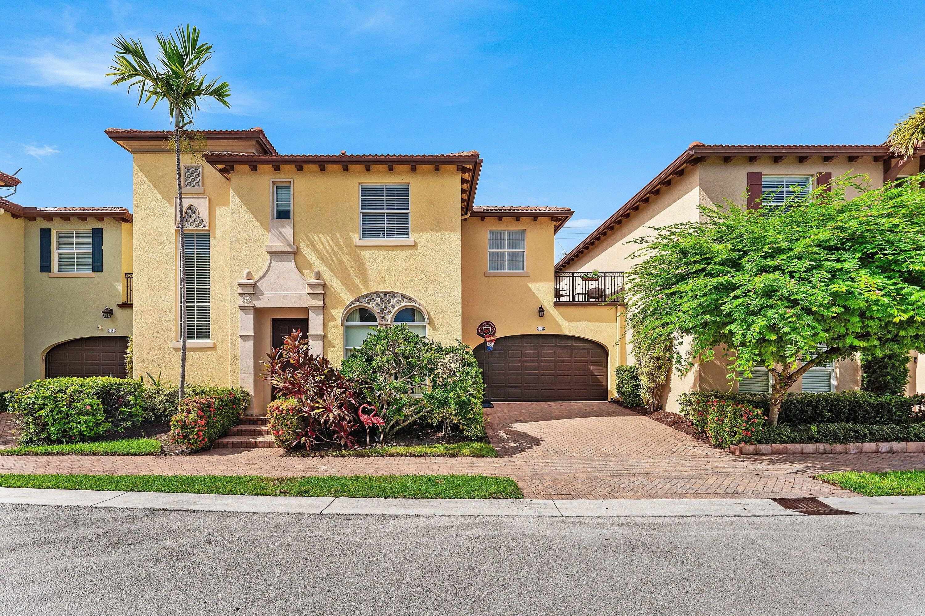 115 VIA POINCIANA Lane