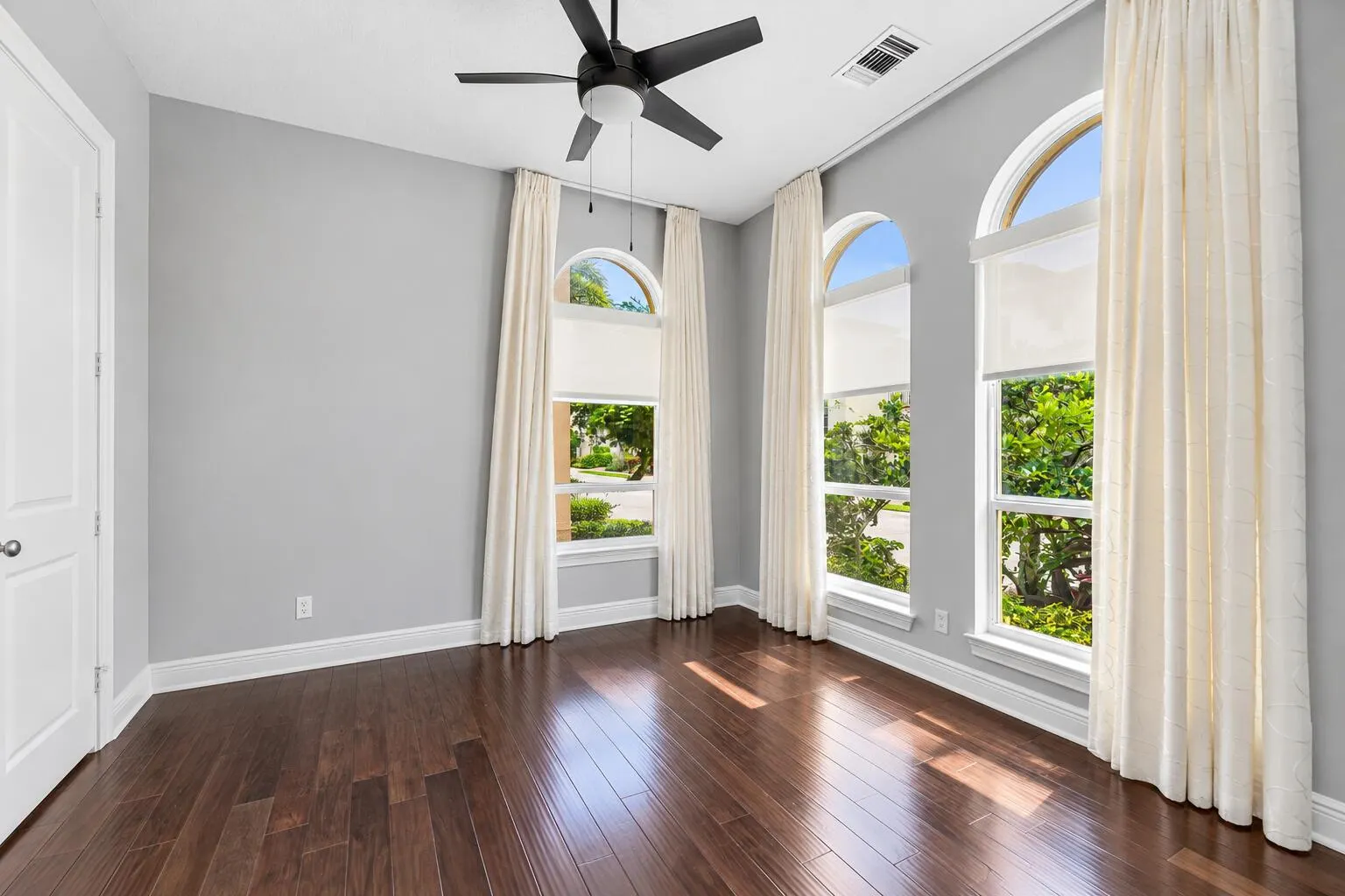 115 VIA POINCIANA Lane
