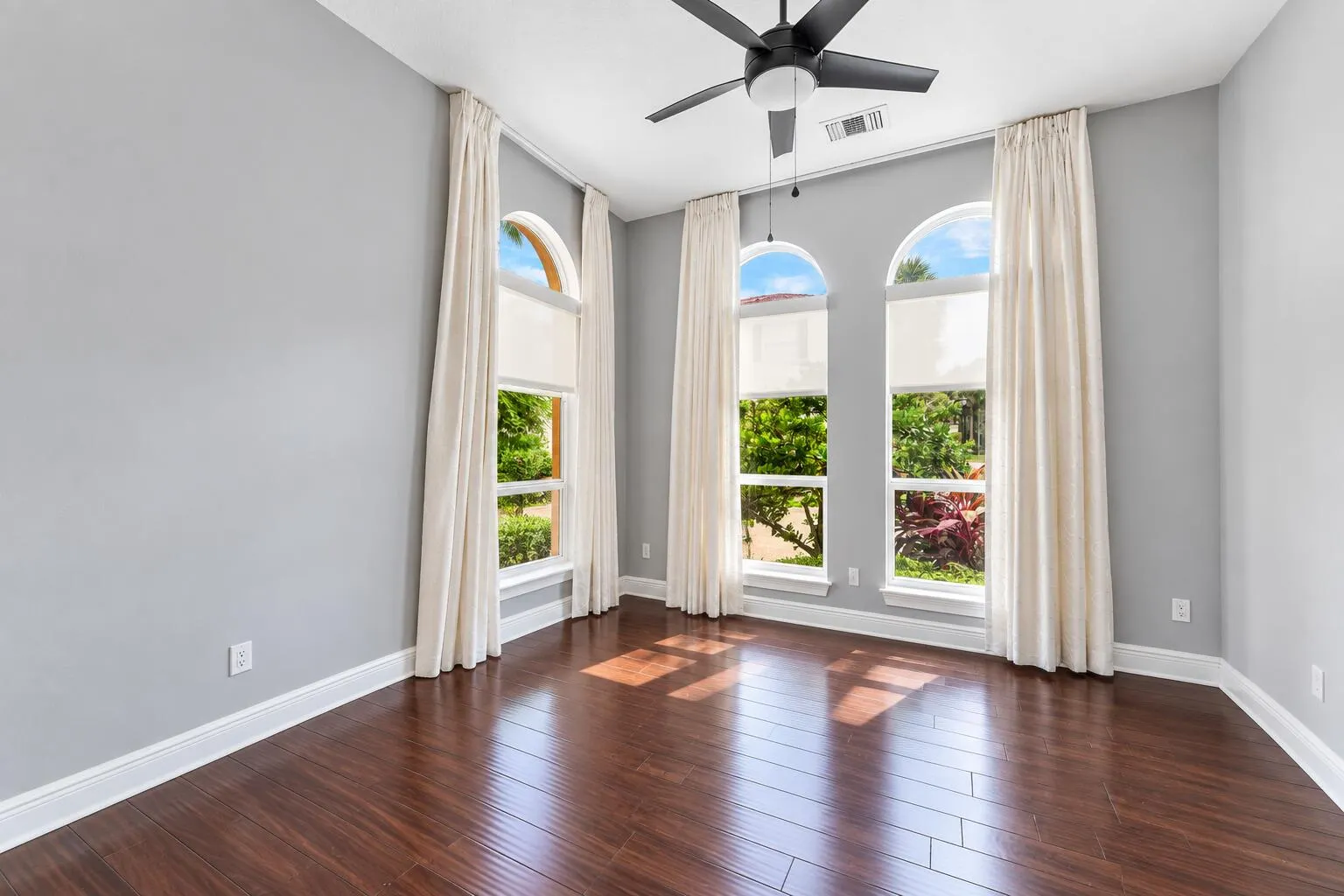 115 VIA POINCIANA Lane